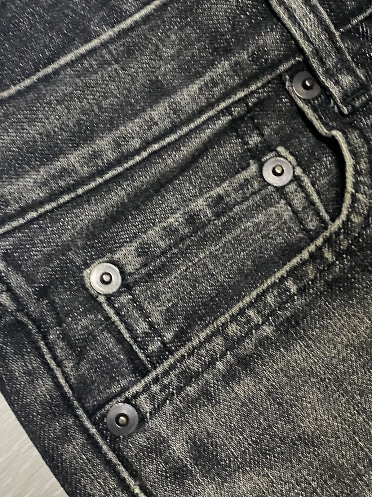 Uniqlo Vintage Japanese Brand Uniqlo Black Denim Distressed Jeans Size US 30 / EU 46 - 11 Thumbnail