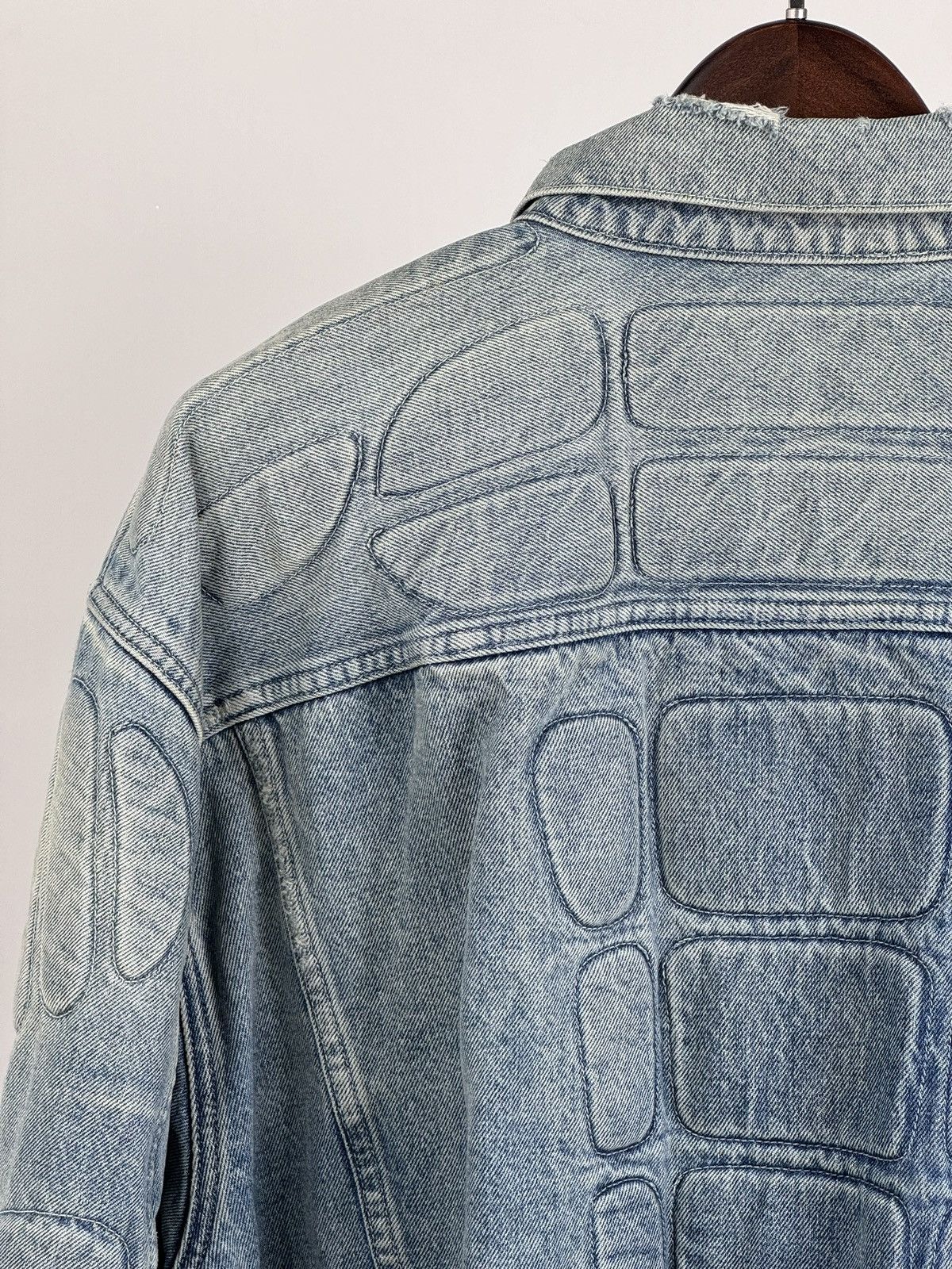 Balenciaga × Gap × Kanye West Padded Denim Jacket L Size US L / EU 52-54 / 3 - 11 Thumbnail