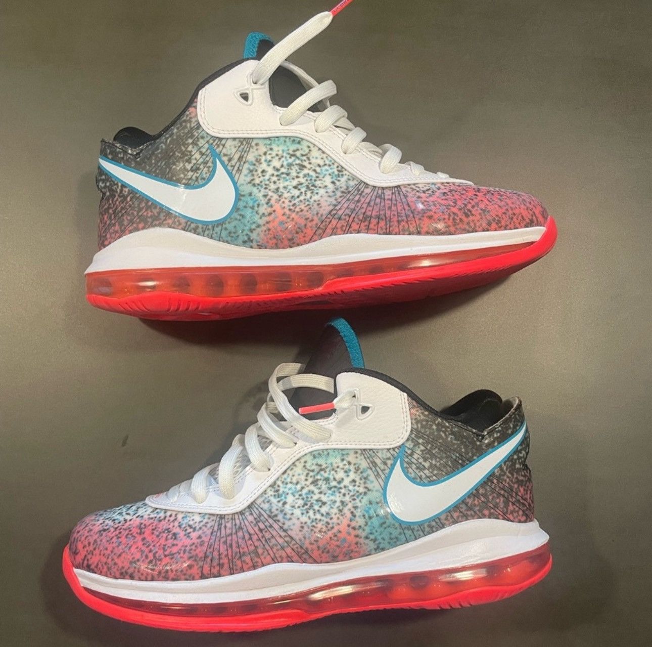 Nike Nike LeBron VIII V/2 Low Miami Night Size US 9 / EU 42 - 1 Thumbnail