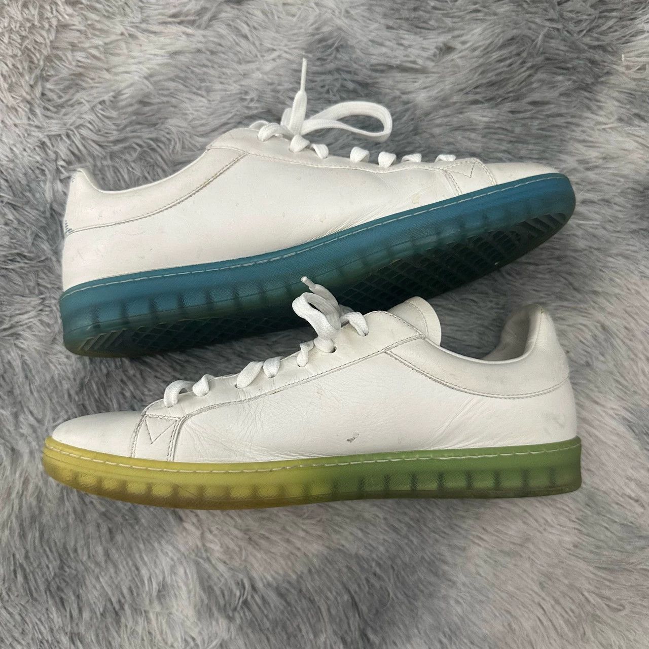 Louis Vuitton LV Monogram white blue green sneakers 7 95 New Size US 7 / EU 40 - 3 Thumbnail
