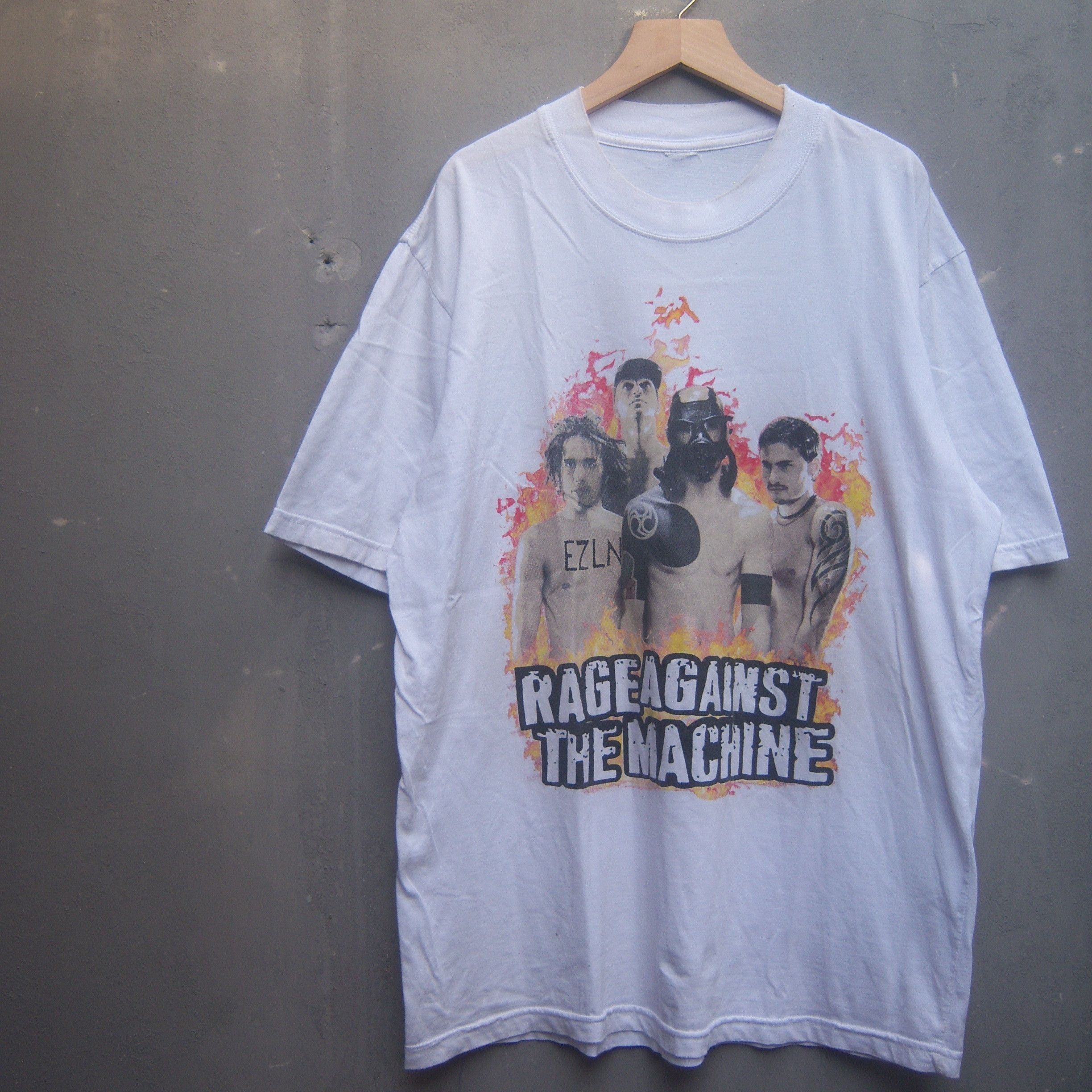 Band Tees Very Rare Rage Against The Machine Tee Size US L / EU 52-54 / 3 - 6 Thumbnail