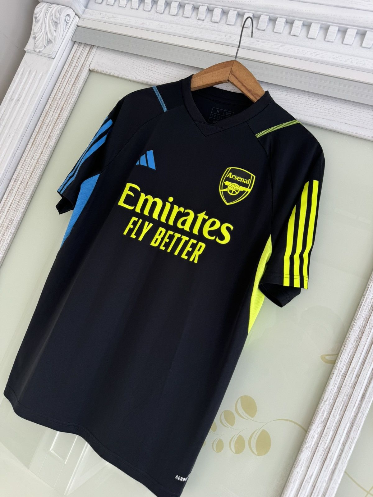 Adidas Arsenal 2023-2024 Soccer Training Jersey Football Shirt Kit Size US M / EU 48-50 / 2 - 3 Thumbnail