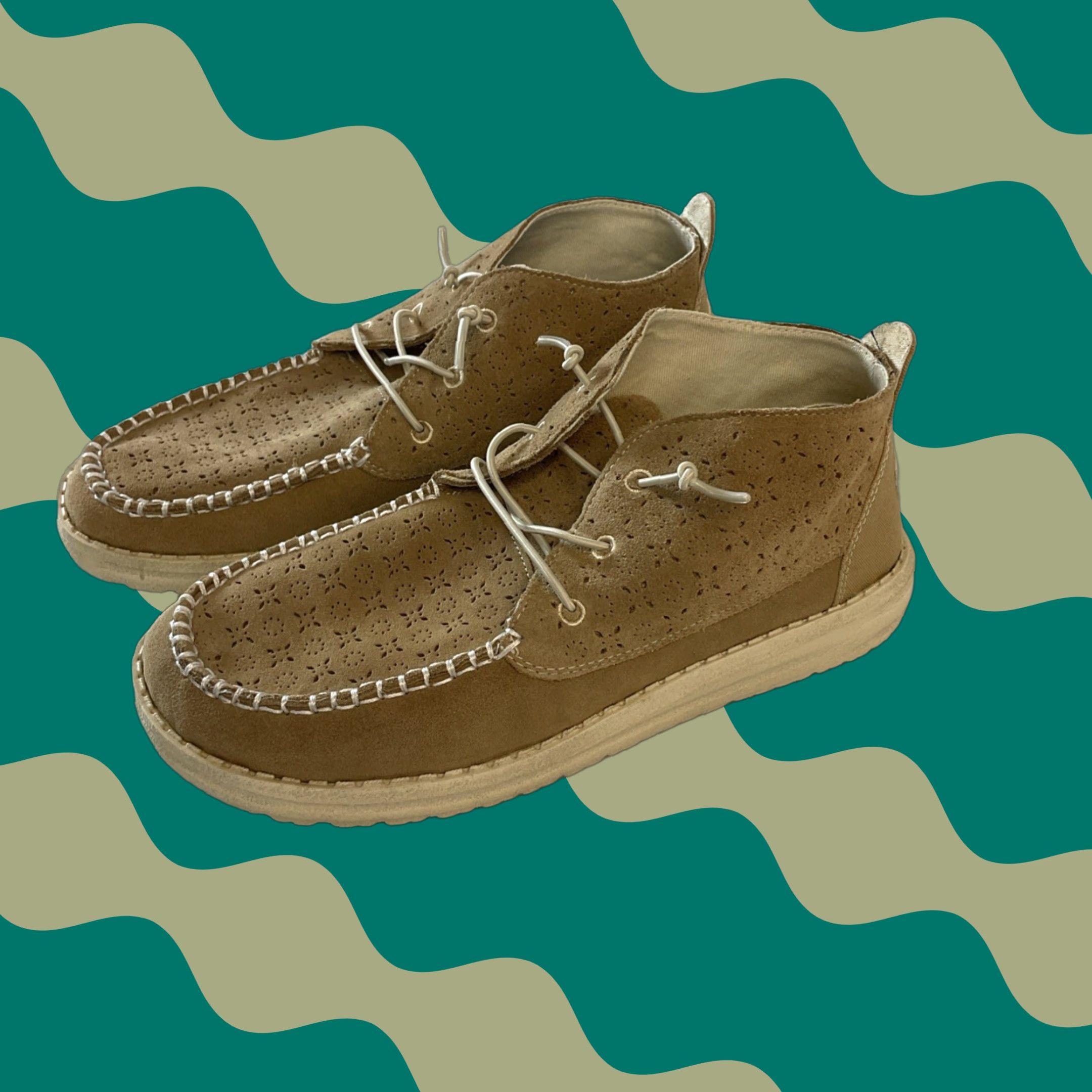 Vintage Hey Dude Wendy Mid Suede Slip-On Casual Tan Womens Size 10 Shoes Lightweight Fabric Upper Casual Shoes in Pink