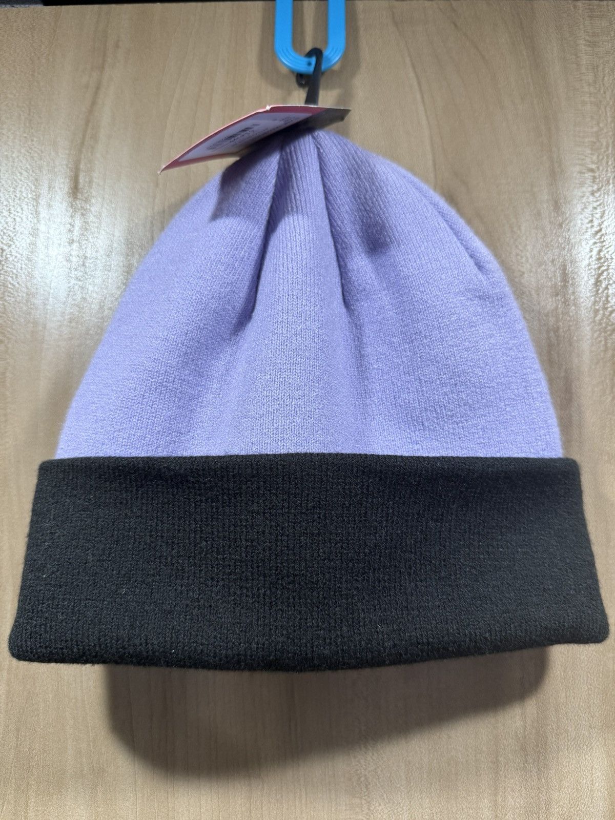 686 BNWT 686 x Batman Beanie – Dark Knight Face Logo Collab Size ONE SIZE - 2 Thumbnail