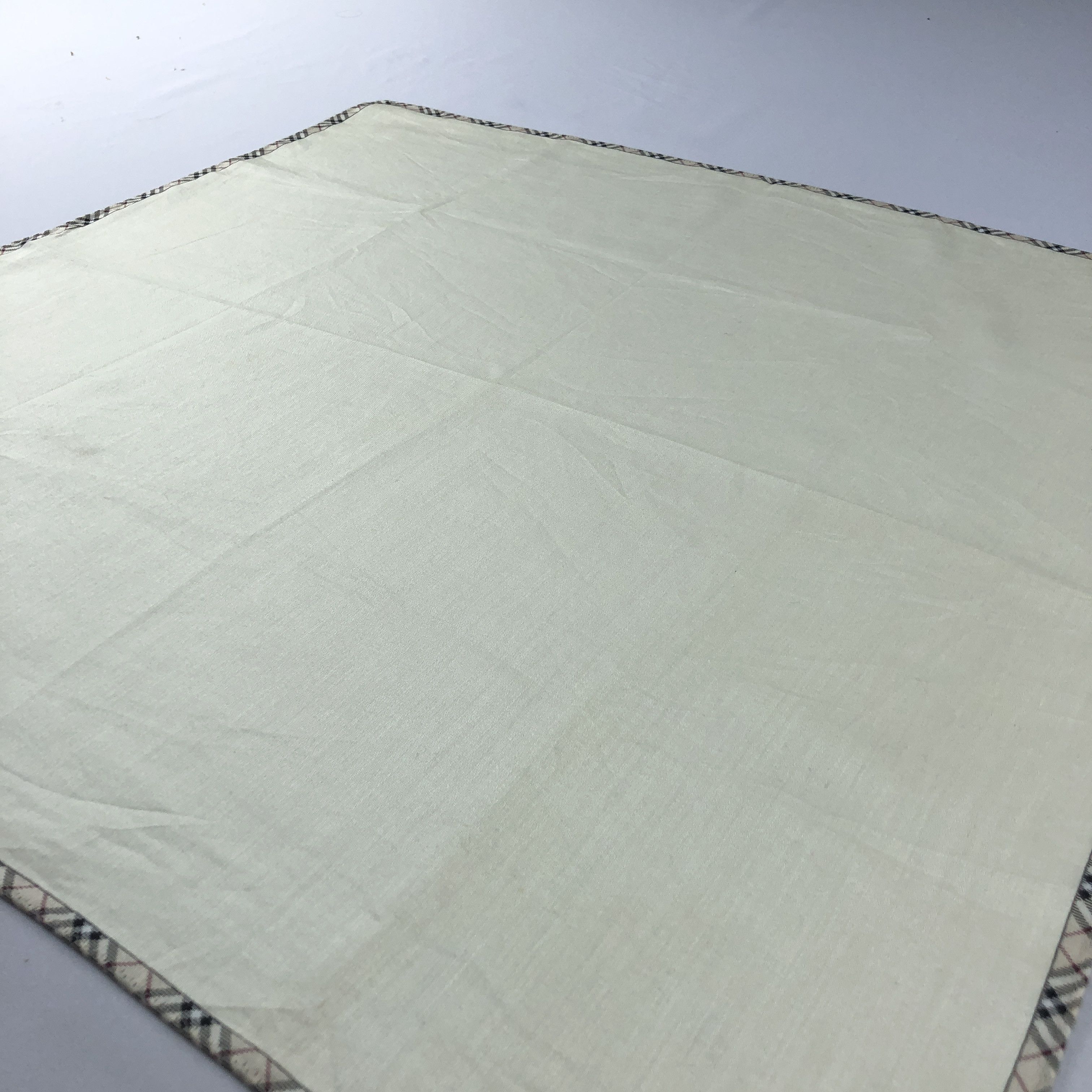 Burberry Burberry Handkerchief Neckerchief Bandana H3101 Size ONE SIZE - 2 Thumbnail