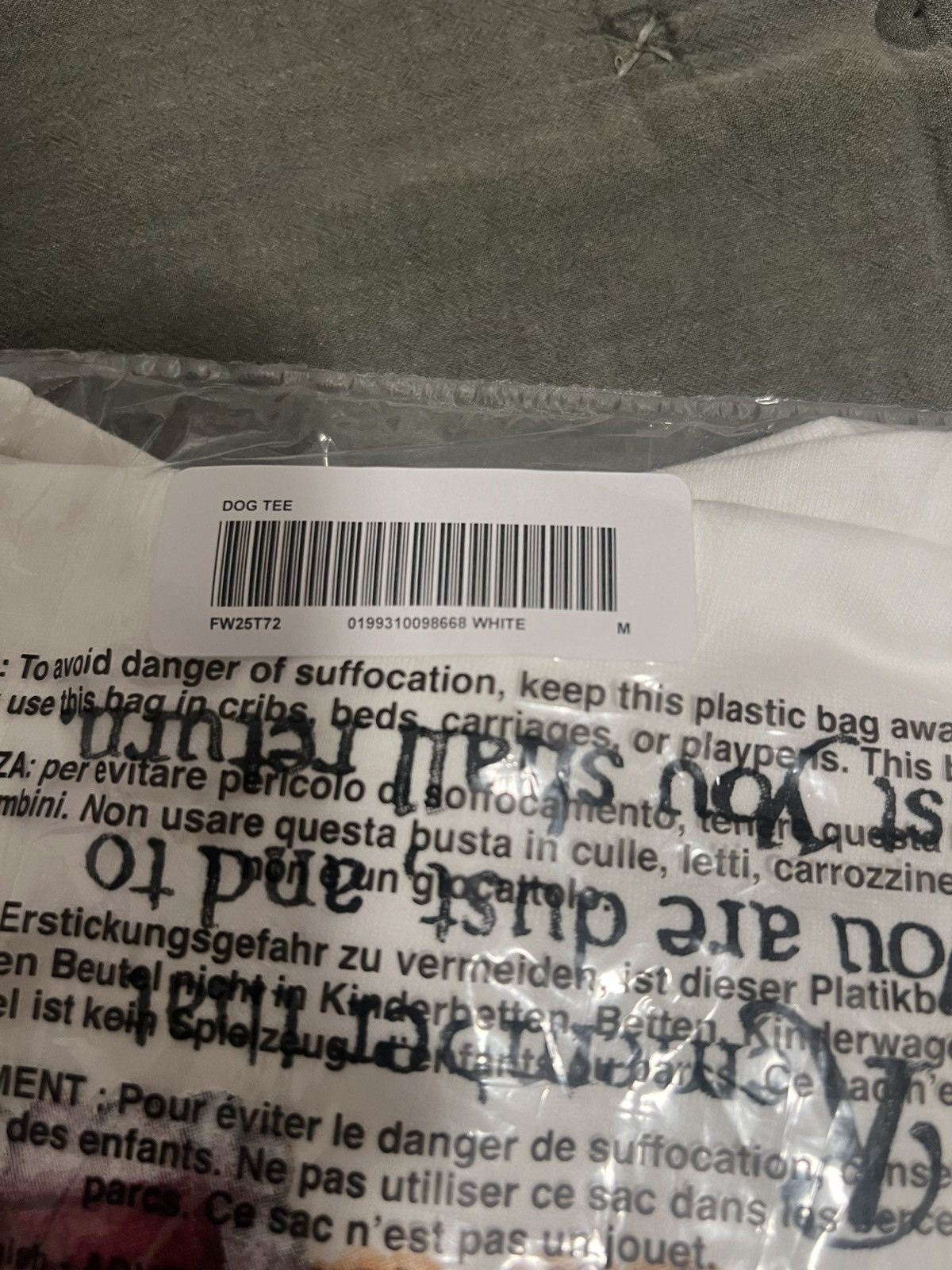 Supreme Dust Tee Size Medium