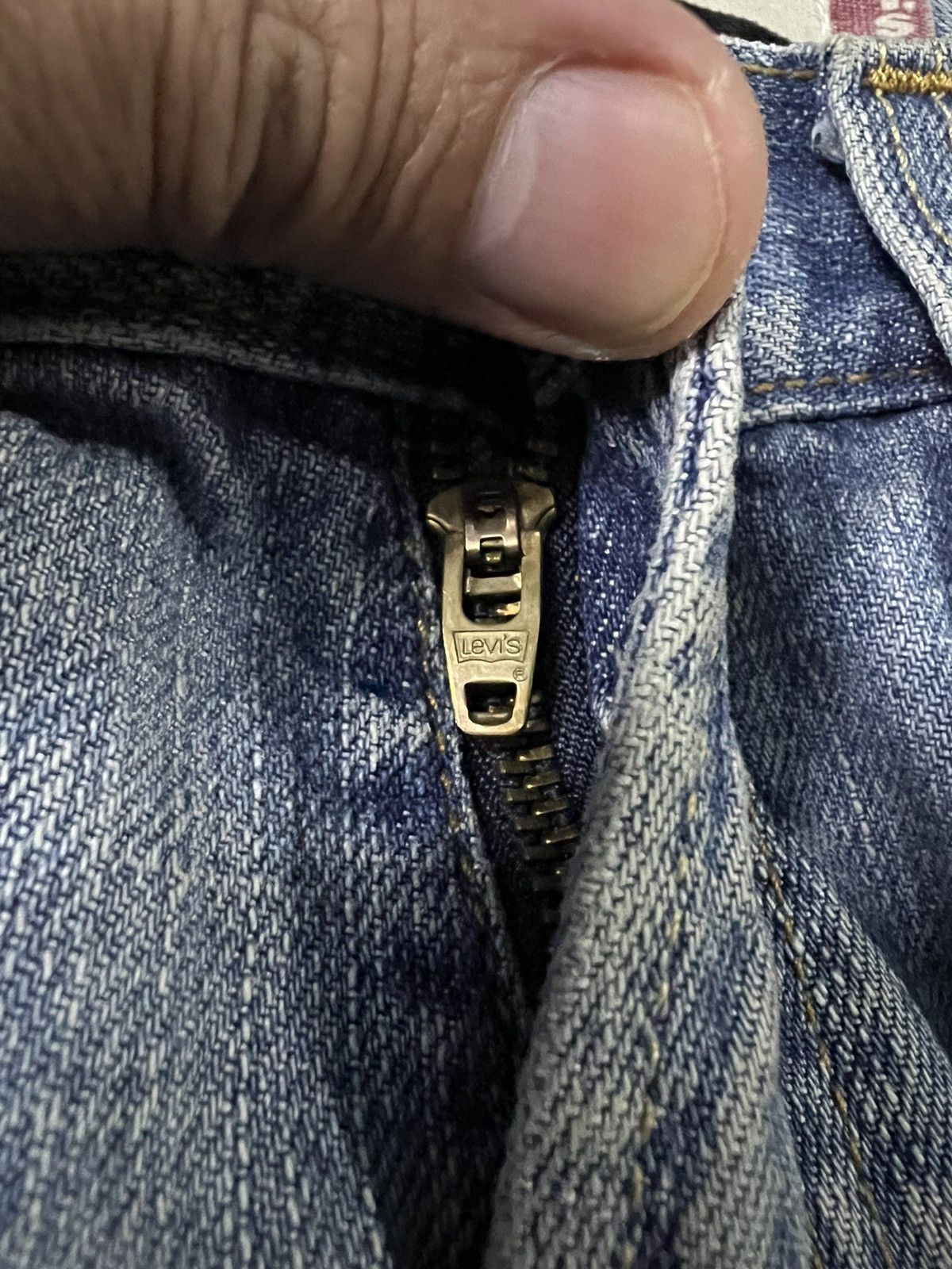 Levi's VINTAGE LEVIS 527 LOW BOOTCUT LIGHT WASH VERY RARE Size US 30 / EU 46 - 11 Thumbnail
