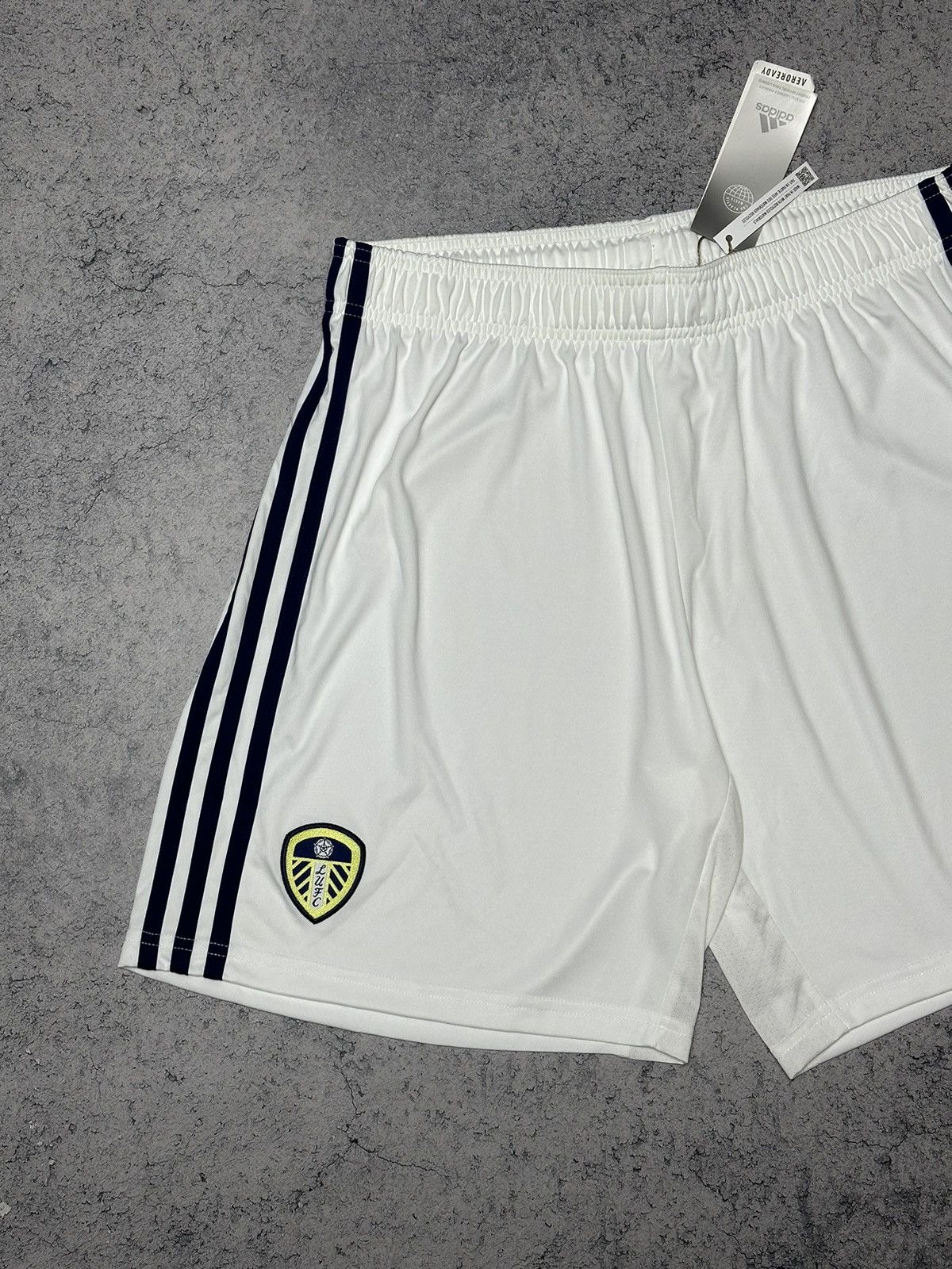 Adidas Adidas Leeds United 22/23 Soccer Short Size L Size US 34 / EU 50 - 2 Thumbnail