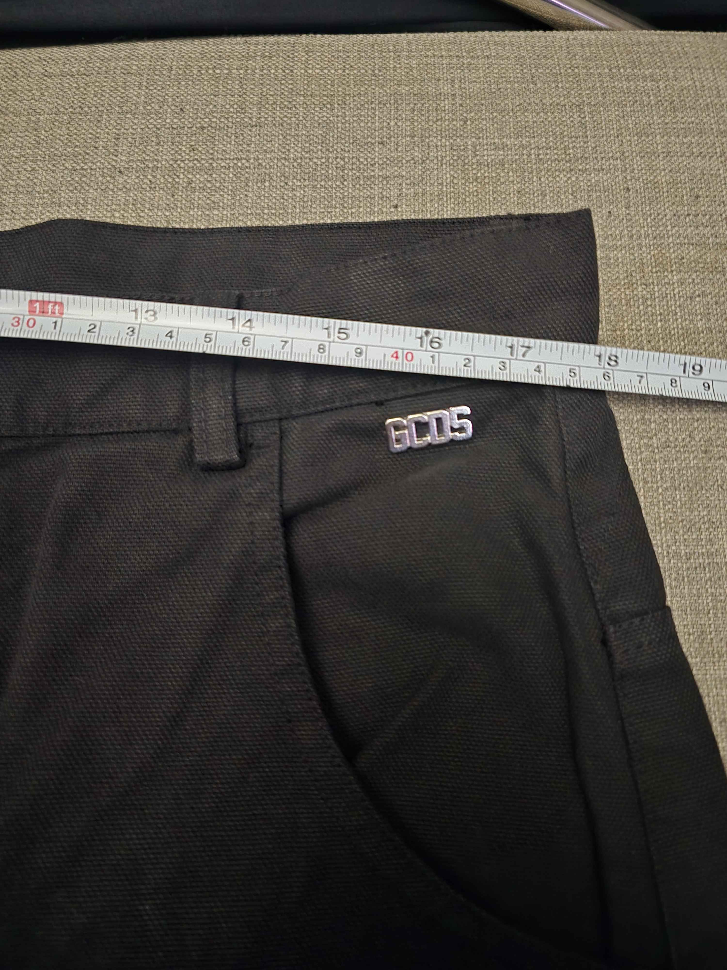 GCDS gcds ultracargo shorts Size US 34 / EU 50 - 6 Thumbnail