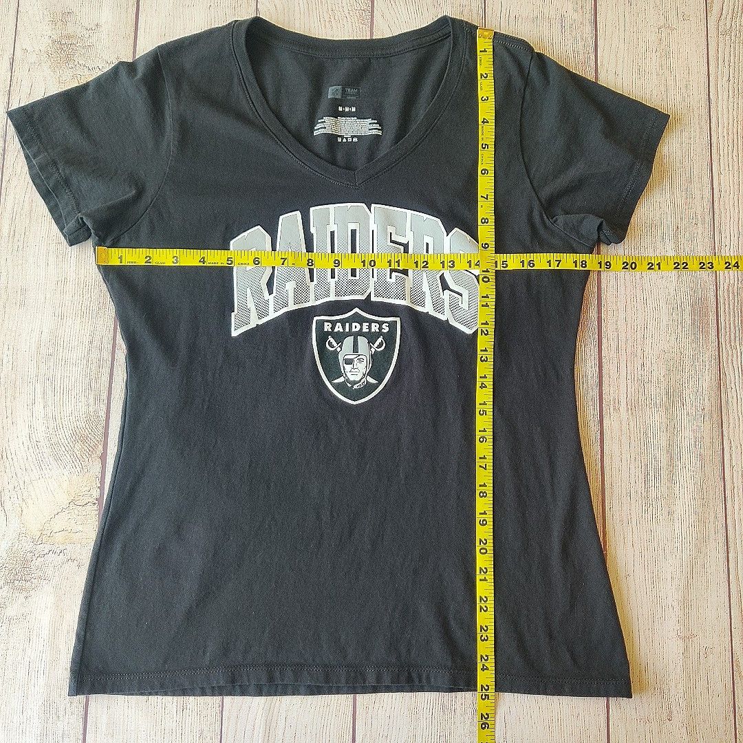 NFL Las Vegas Raiders V-neck tee and clear drawstring bag bundle Size M / US 6-8 / IT 42-44 - 7 Thumbnail