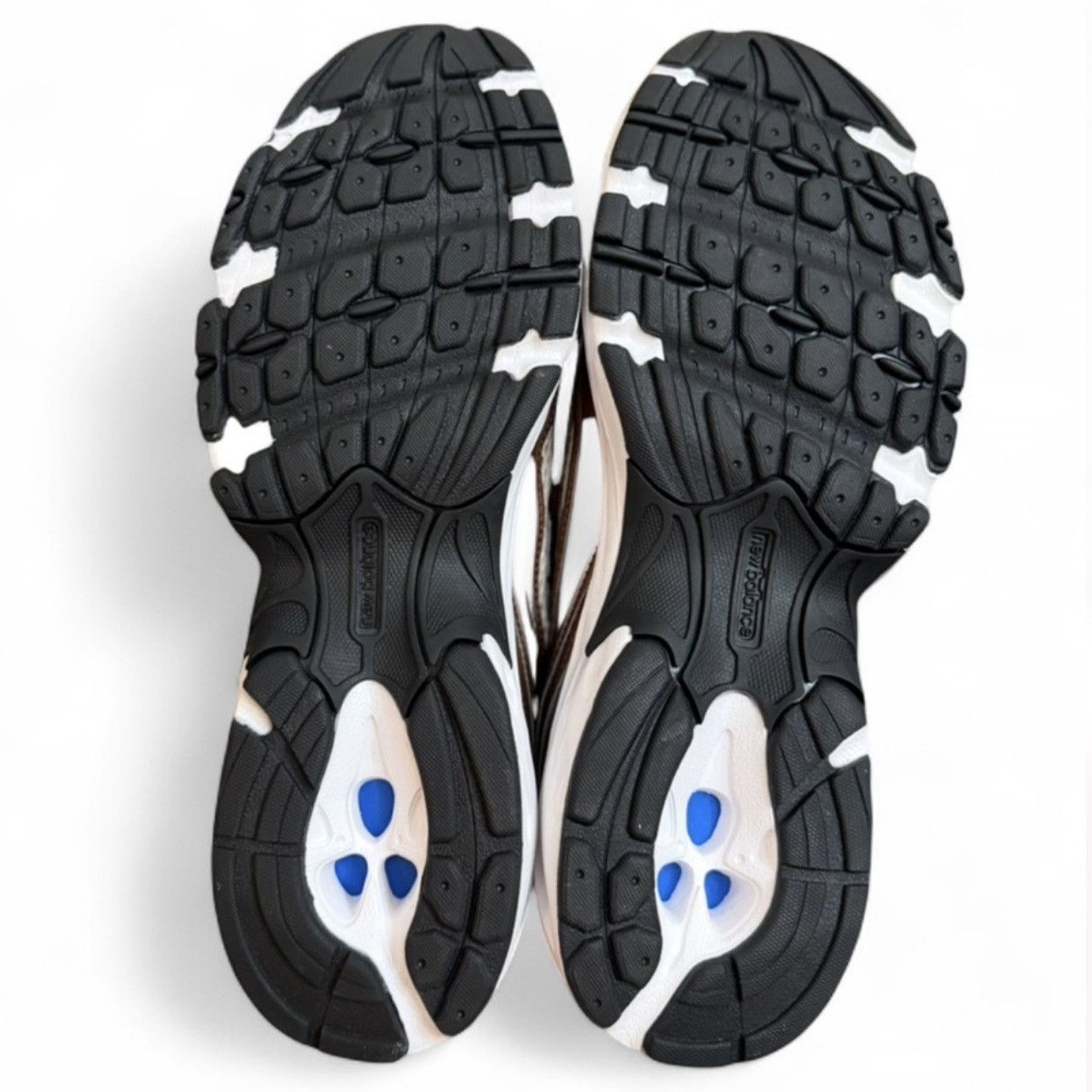 New Balance NIB Unisex New Balance 740 Size US Men 9.5/ Women 11 Size US 9.5 / EU 42-43 - 6 Thumbnail