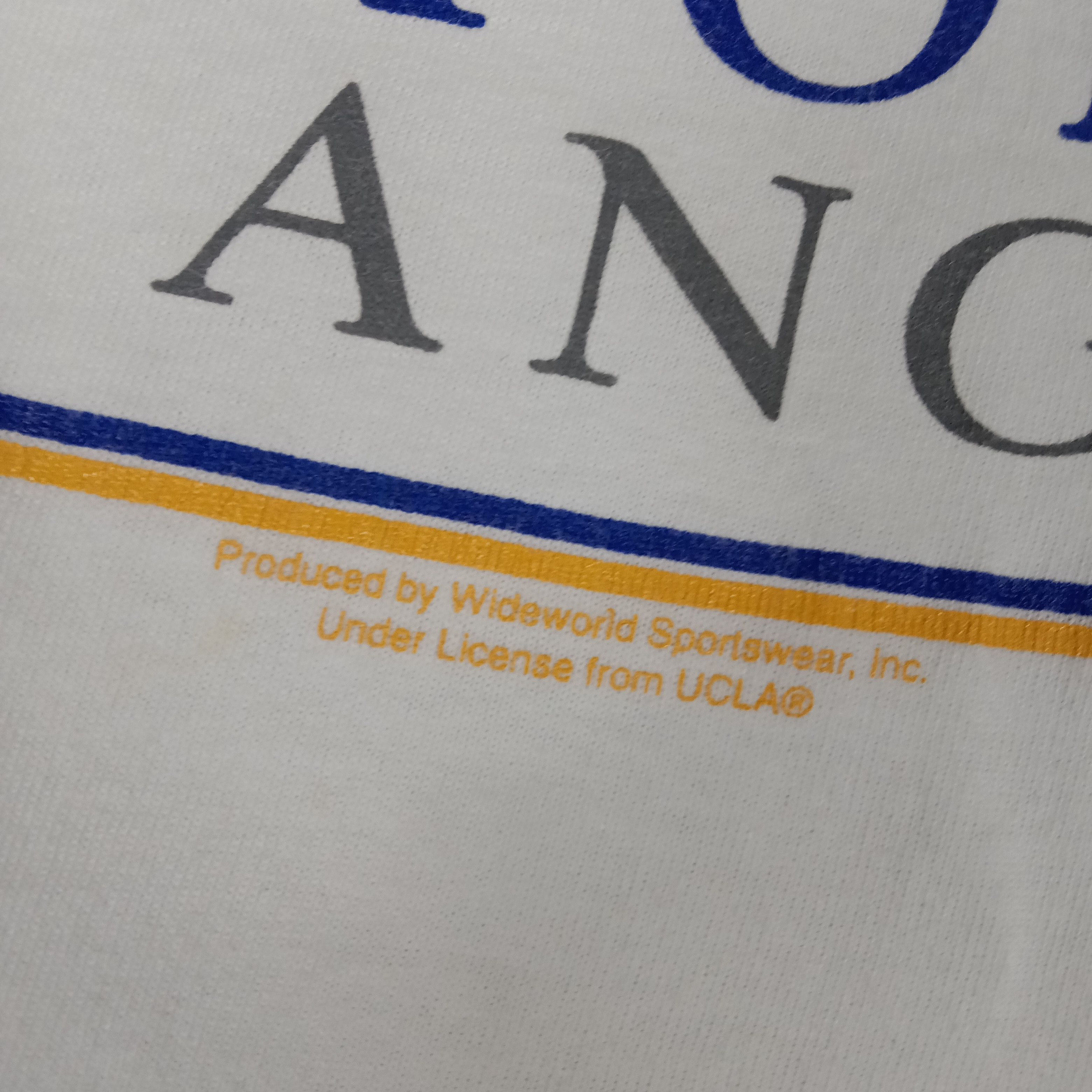 Vintage University Of California Los Anggeles UCLA Tshirt Size US M / EU 48-50 / 2 - 3 Thumbnail