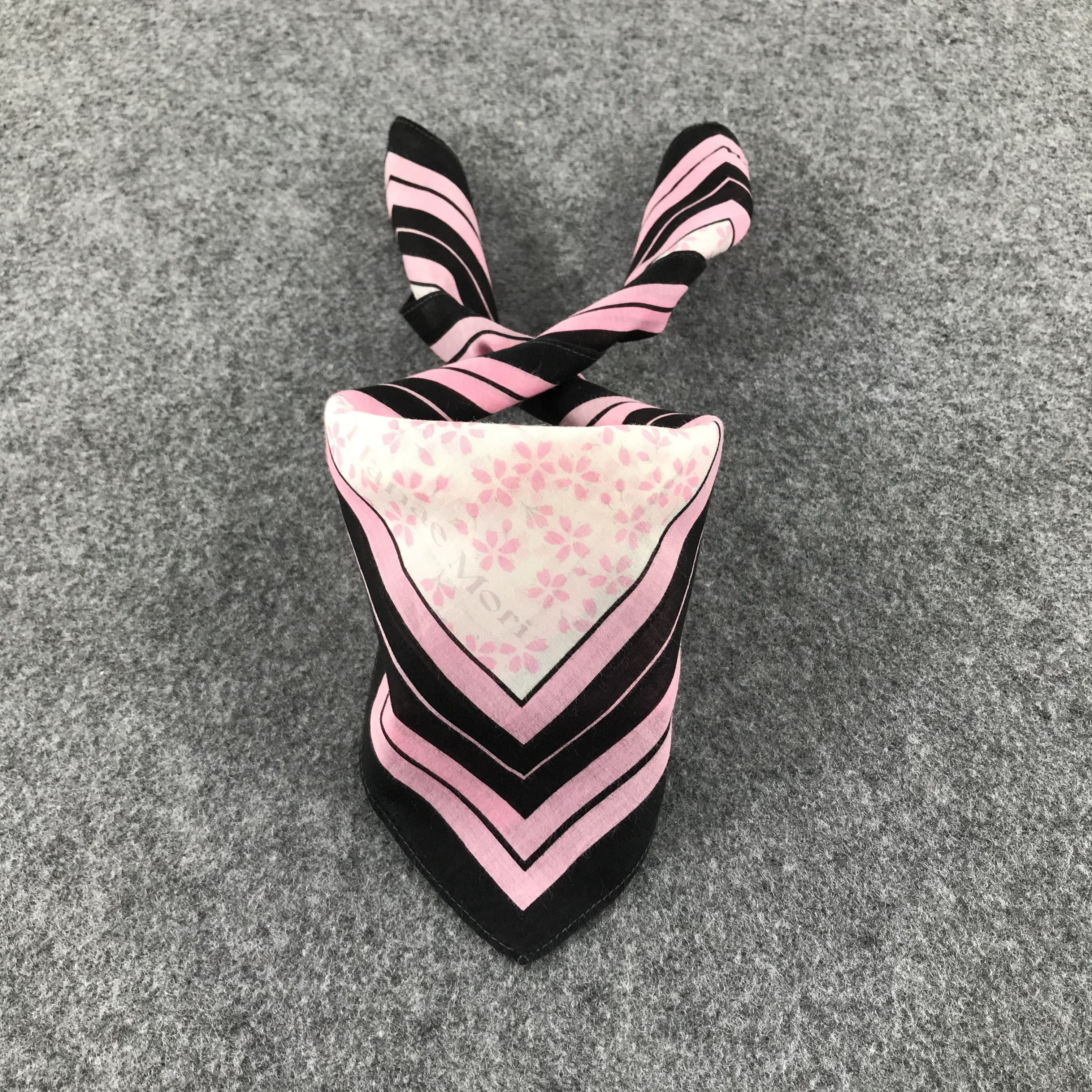 Hanae Mori Hanae Mori Handkerchief Neckerchief Bandana H537 Size ONE SIZE - 1 Thumbnail