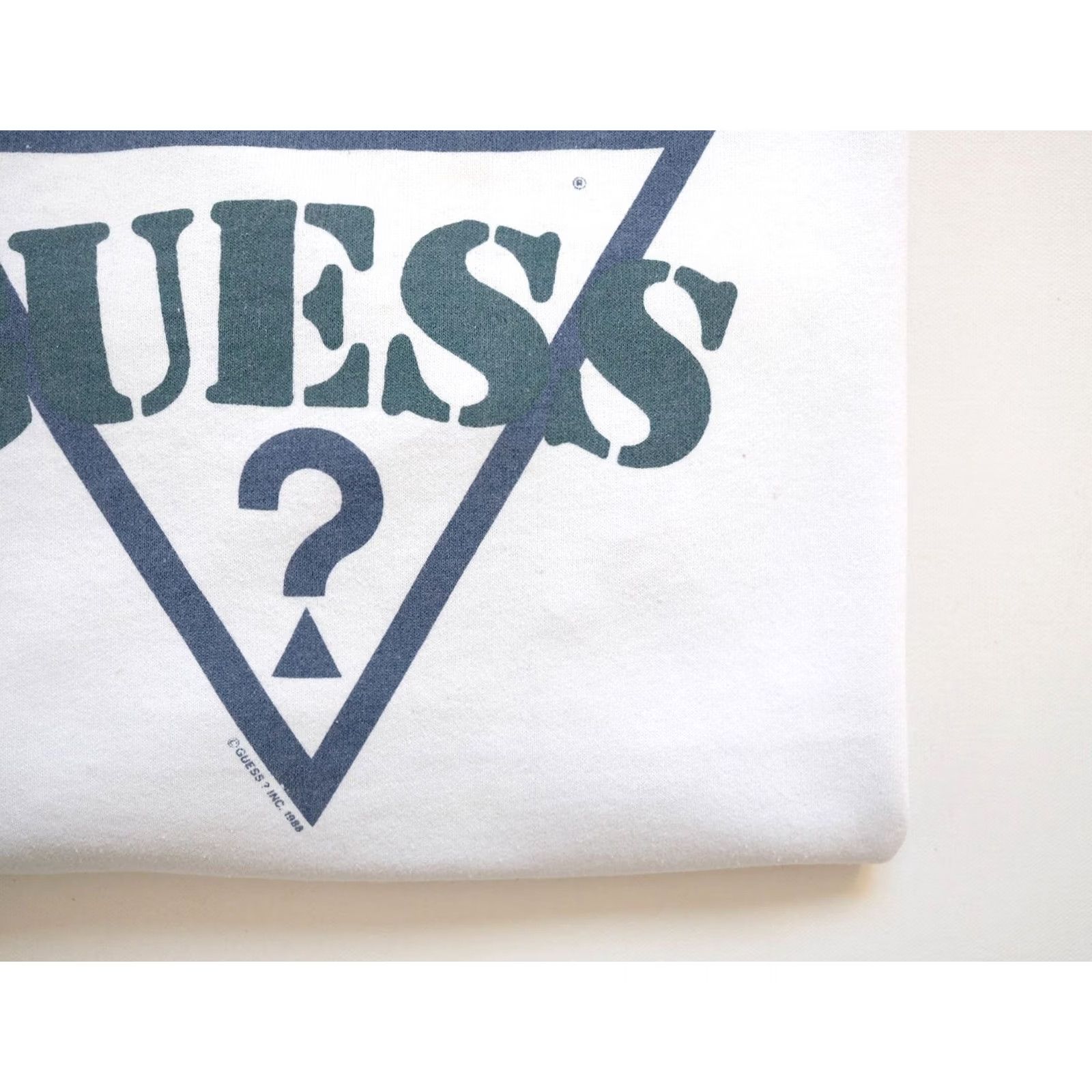 Guess VINTAGE GUESS? WHITE CREW SWEATSHIRT 80s 90s Y2K RETRO GRAPHIC 1988 SZ L MEN Size US L / EU 52-54 / 3 - 4 Thumbnail