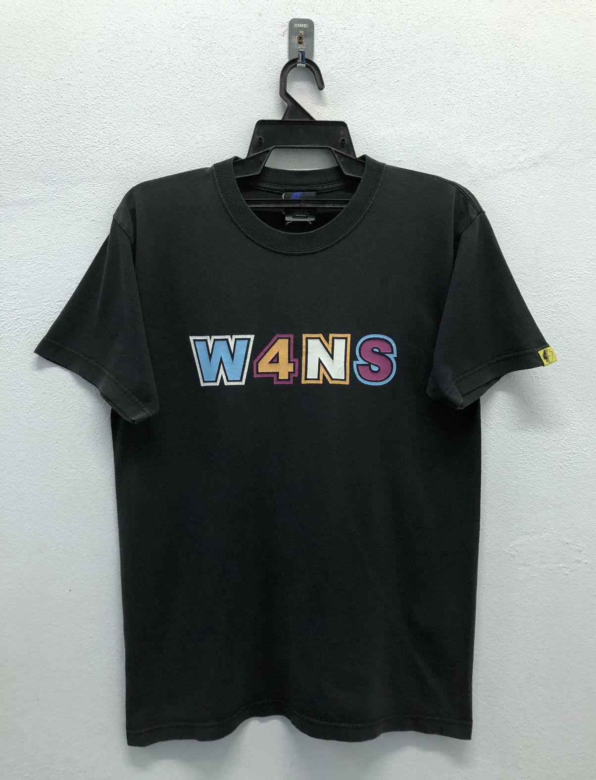 Vintage Vintage 44 W Four Mid Night Surfers T-Shirt Size US M / EU 48-50 / 2 - 1 Thumbnail