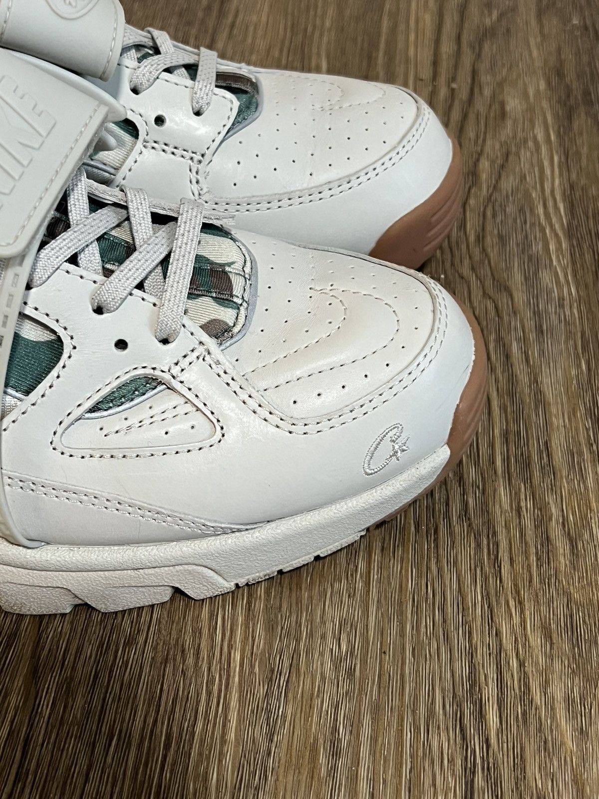 Corteiz × Nike Corteiz Nike Air Trainer Huarache Light Bone Size US 9.5 / EU 42-43 - 4 Thumbnail