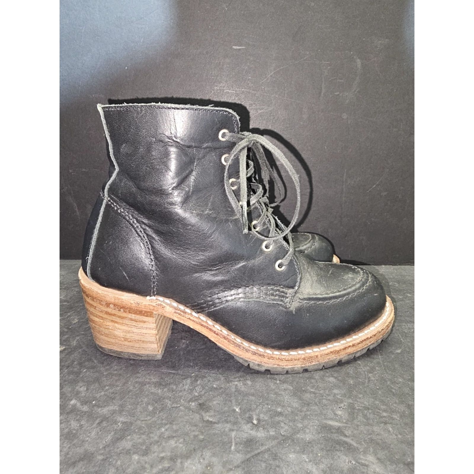 Red Wing VINTAGE Red Wing Clara Boots 3405 Women’s Heeled Ankle Black Leather Size 6 B - No Box Size US 6 / IT 36 - 7 Thumbnail