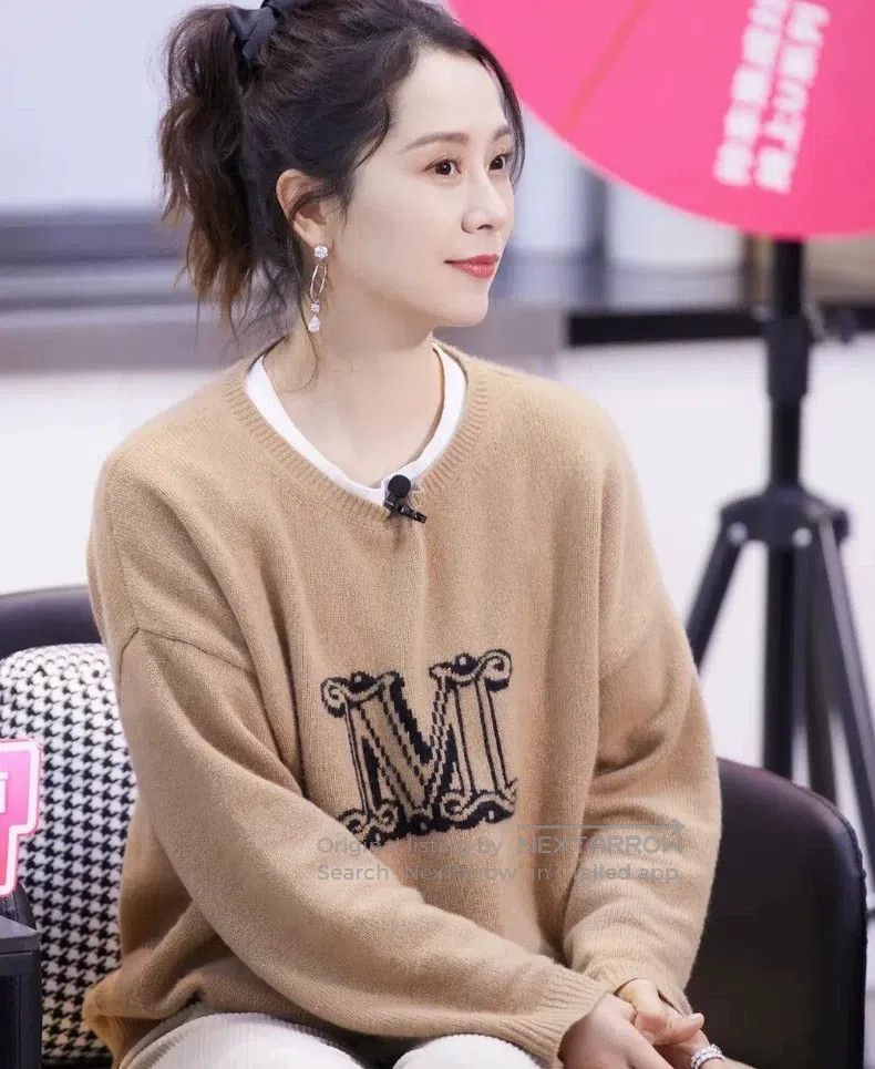 Max Mara Max Mara Brown Logo Letter Embroidered Cashmere Round Neck Size S / US 4 / IT 40 - 8 Thumbnail