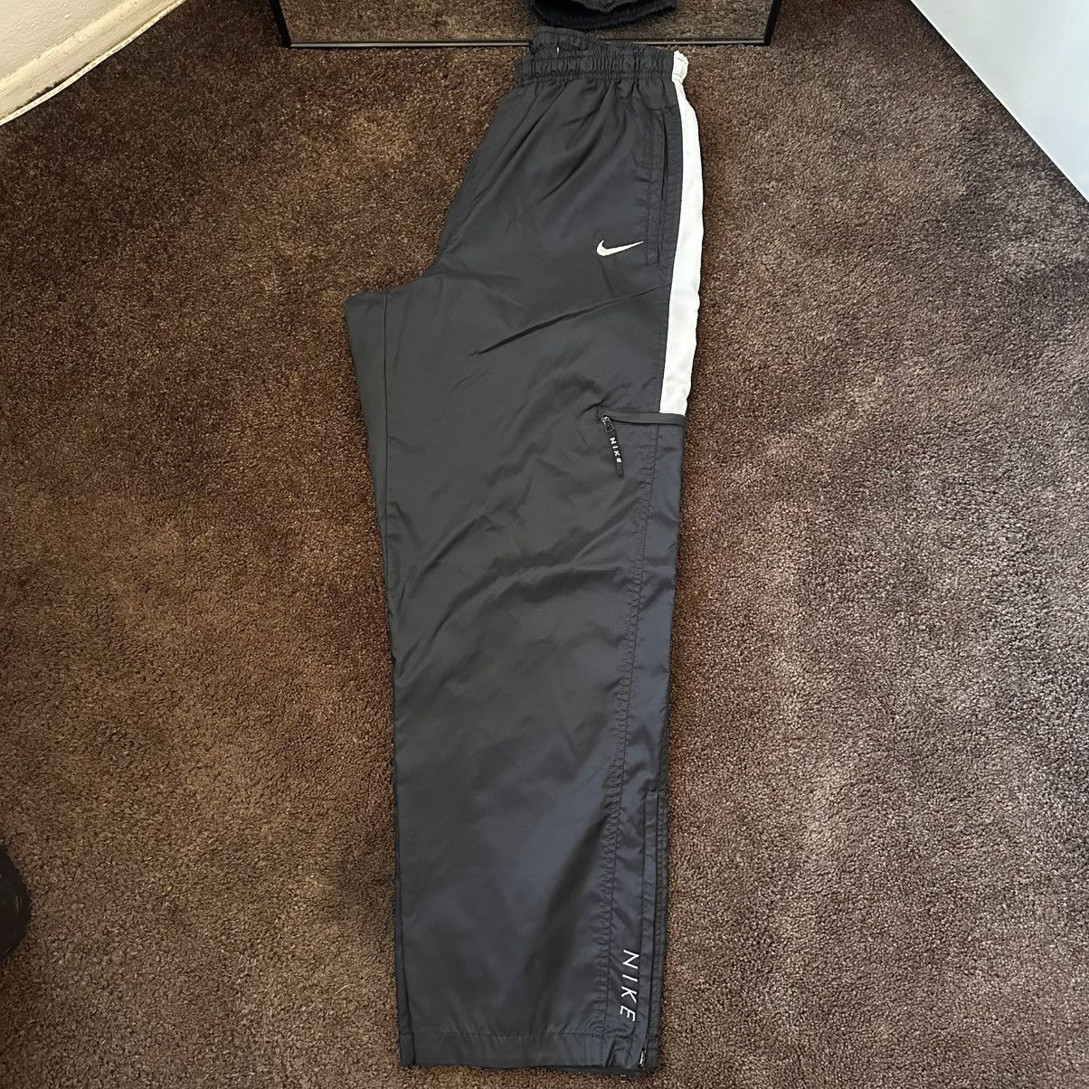 Vintage Nike sweat pants Size US 30 / EU 46 - 1 Thumbnail