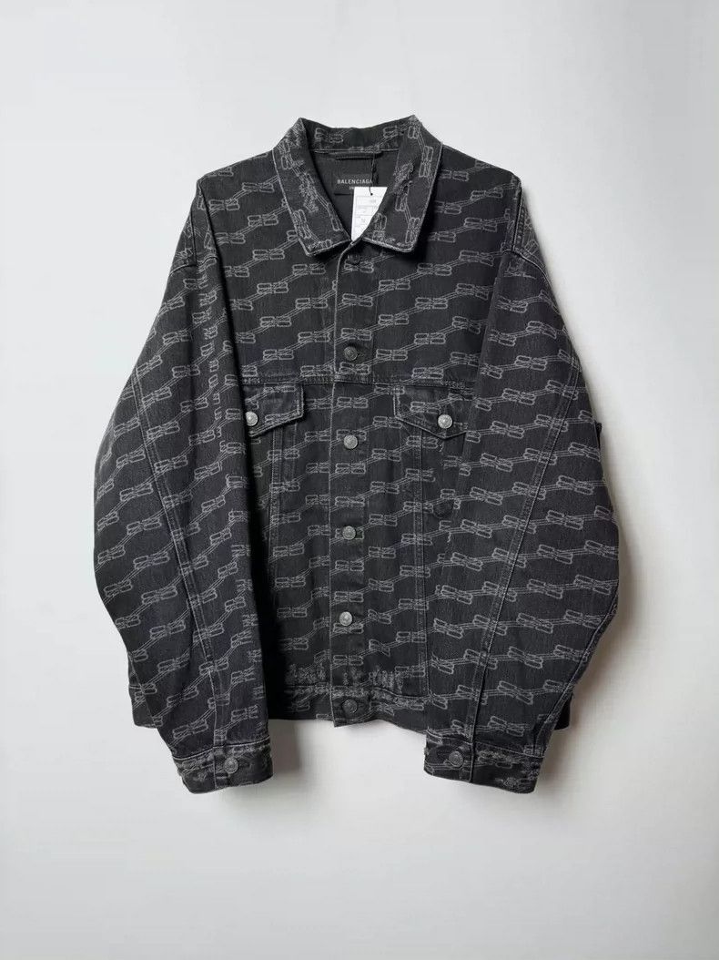 Balenciaga Balenciaga Oversized Logo Print Jacket Size US XS / EU 42 / 0 - 1 Thumbnail