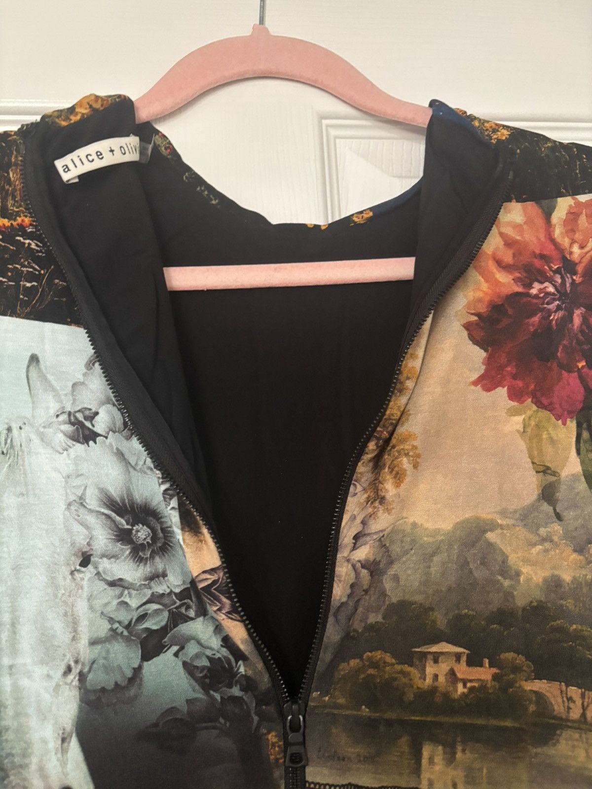 Alice + Olivia Alice + Olivia Deborah Midi Dress (sold out) Size M / US 6-8 / IT 42-44 - 5 Thumbnail