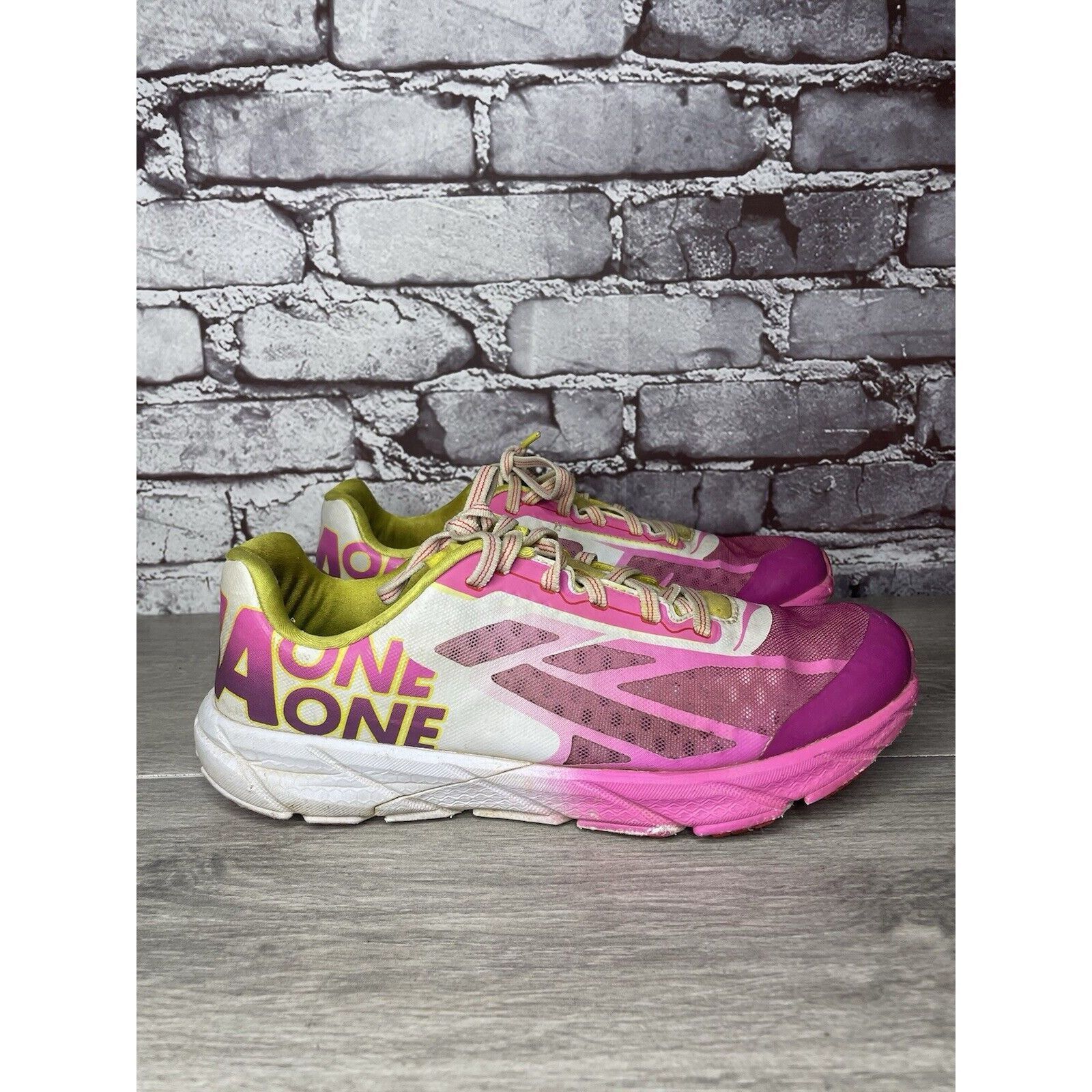 Hoka HOKA ONE TRACER Pink FUSCIA CITRUS Lace Up Sneakers Women 9M Size US 9 / IT 39 - 3 Thumbnail