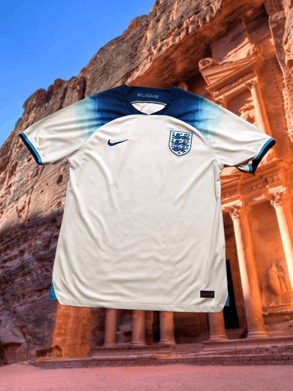 Nike Vintage T-Shirt Nike logo footbal England Dri-Fit Jersey Y2K Size US S / EU 44-46 / 1 - 1 Thumbnail