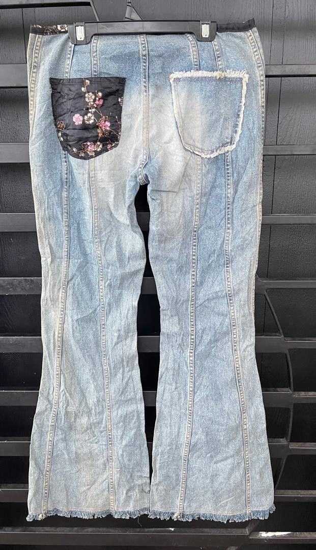 🔥VERY RARE ! UNITED COLOUR OF BENETTON FLARE JEANS