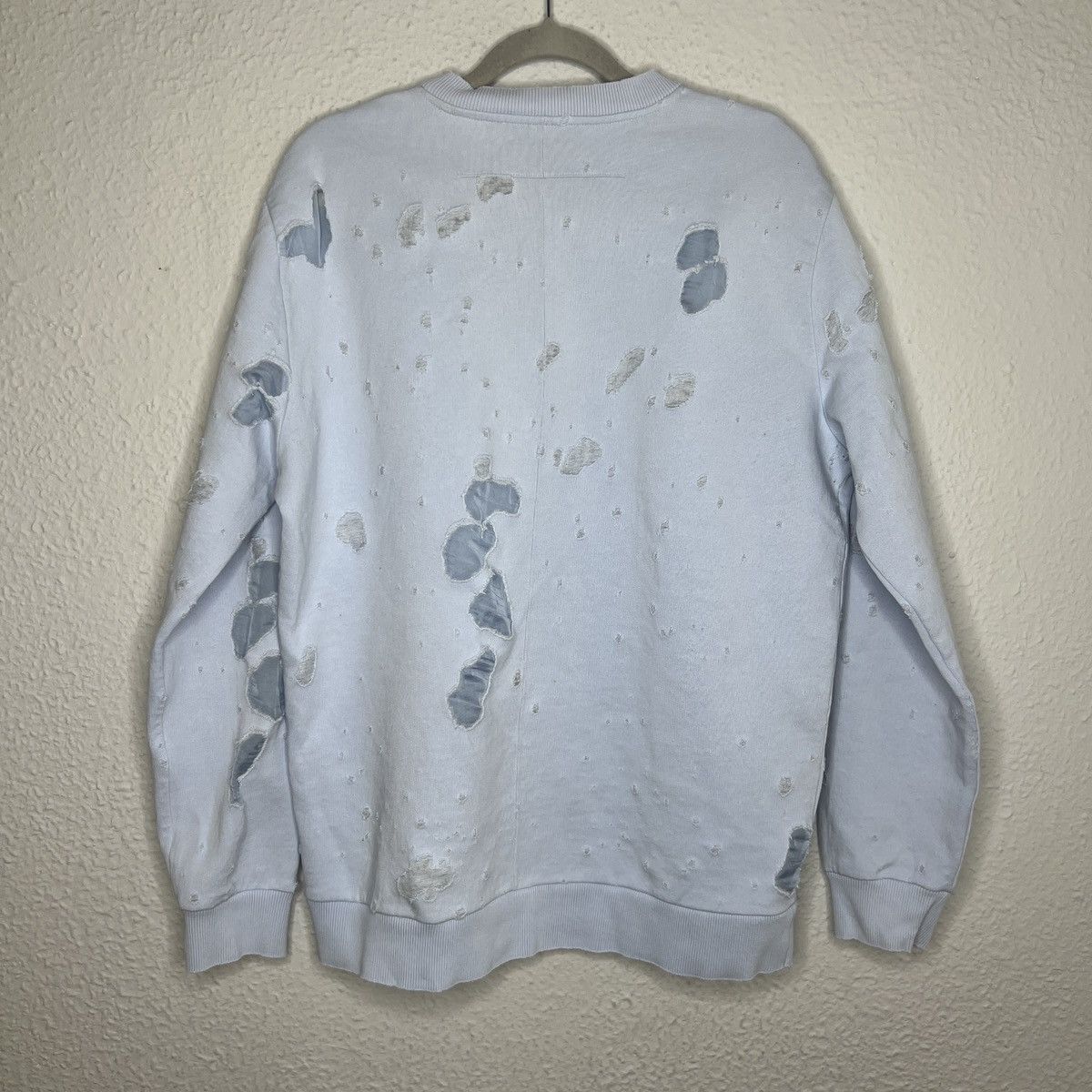 Givenchy Givenchy Distressed Sweatshirt Crewneck Baby Blue Big Logo Size US M / EU 48-50 / 2 - 9 Thumbnail