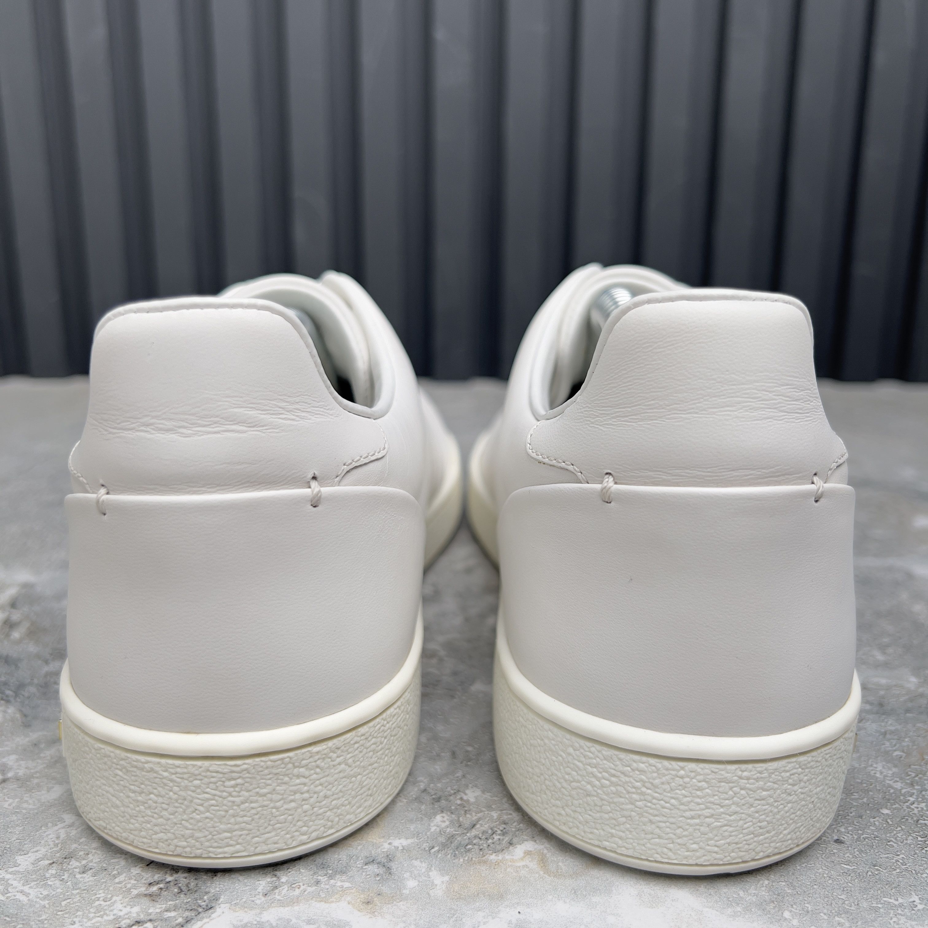 Louis Vuitton Louis Vuitton Frontrow Logo Low Top Sneakers Leather Size US 7.5 / IT 37.5 - 7 Thumbnail