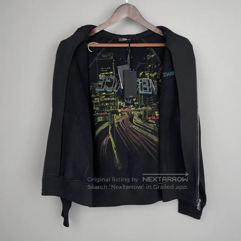 Versace Versace Heavy industry embroidered letter logo sweatshirt Size US M / EU 48-50 / 2 - 7 Thumbnail