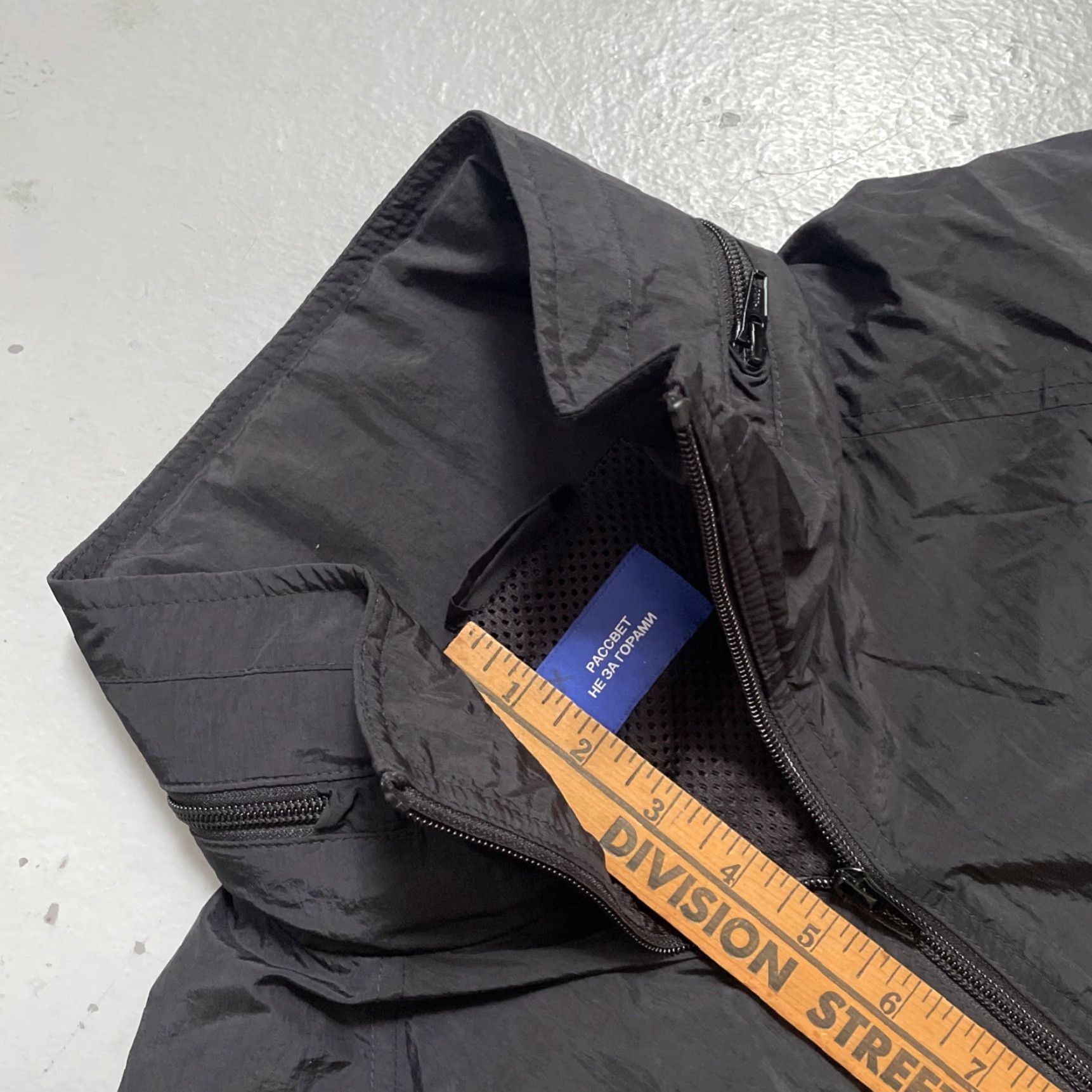 Vintage Rassvet Paccbet Track Windbreaker Jacket Black XL Unisex Adults Windbreaker Polyamide Outdoor City Classic Designer Jacket XL Black Rassvet Paccbet Size US XL / EU 56 / 4 - 5 Thumbnail