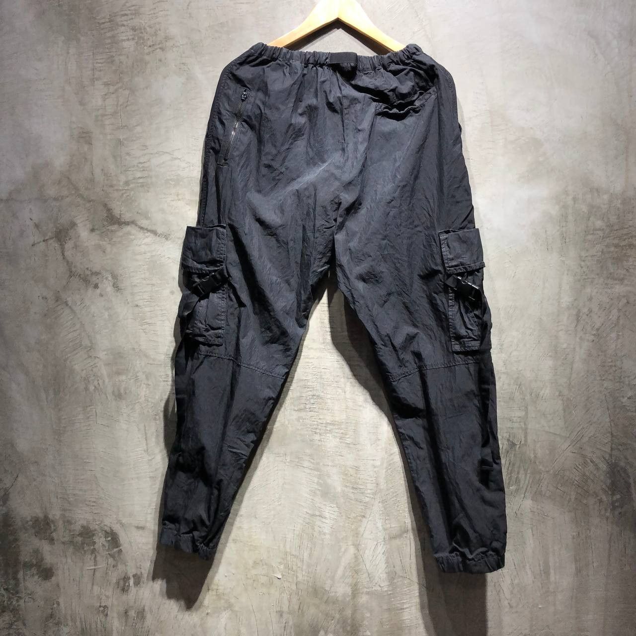 Off-White Off-White Cargo pants Size US 34 / EU 50 - 2 Thumbnail