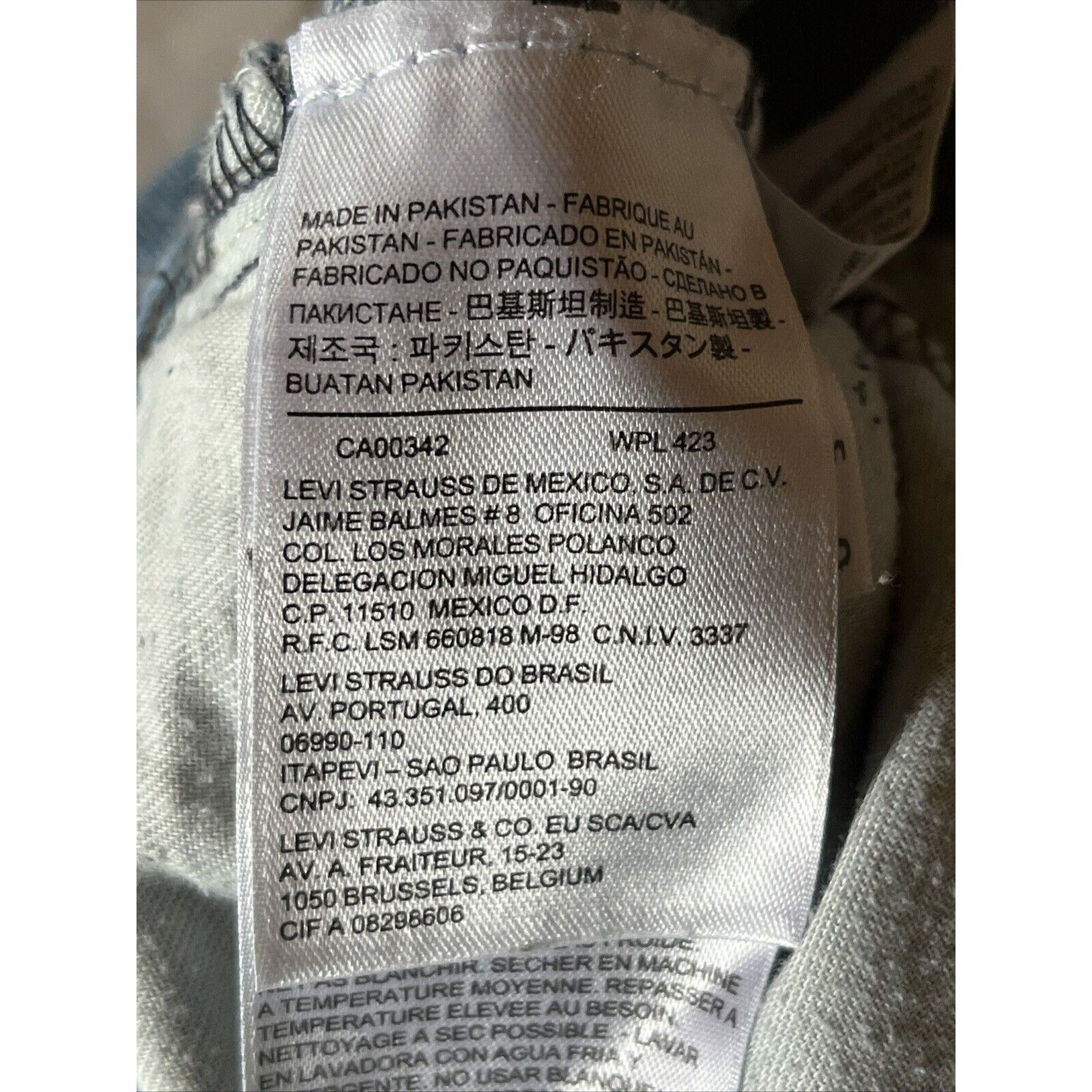 Levi's Levi’s 559 Jeans Mens 38x30 Blue Denim Outdoor Y2K Med Wash Size US 39 - 10 Thumbnail