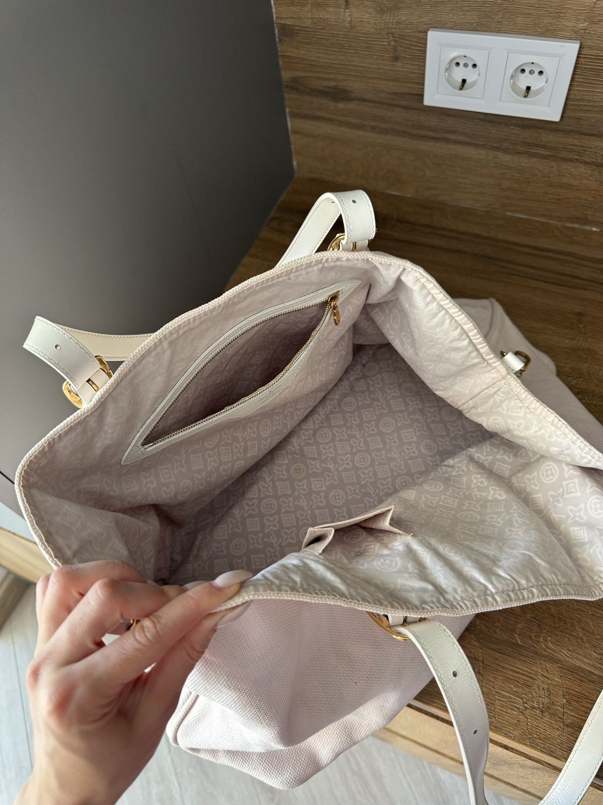 Louis Vuitton Louis Vuitton Tahitienne Cabas PM Pink Tote Bag Size ONE SIZE - 11 Thumbnail