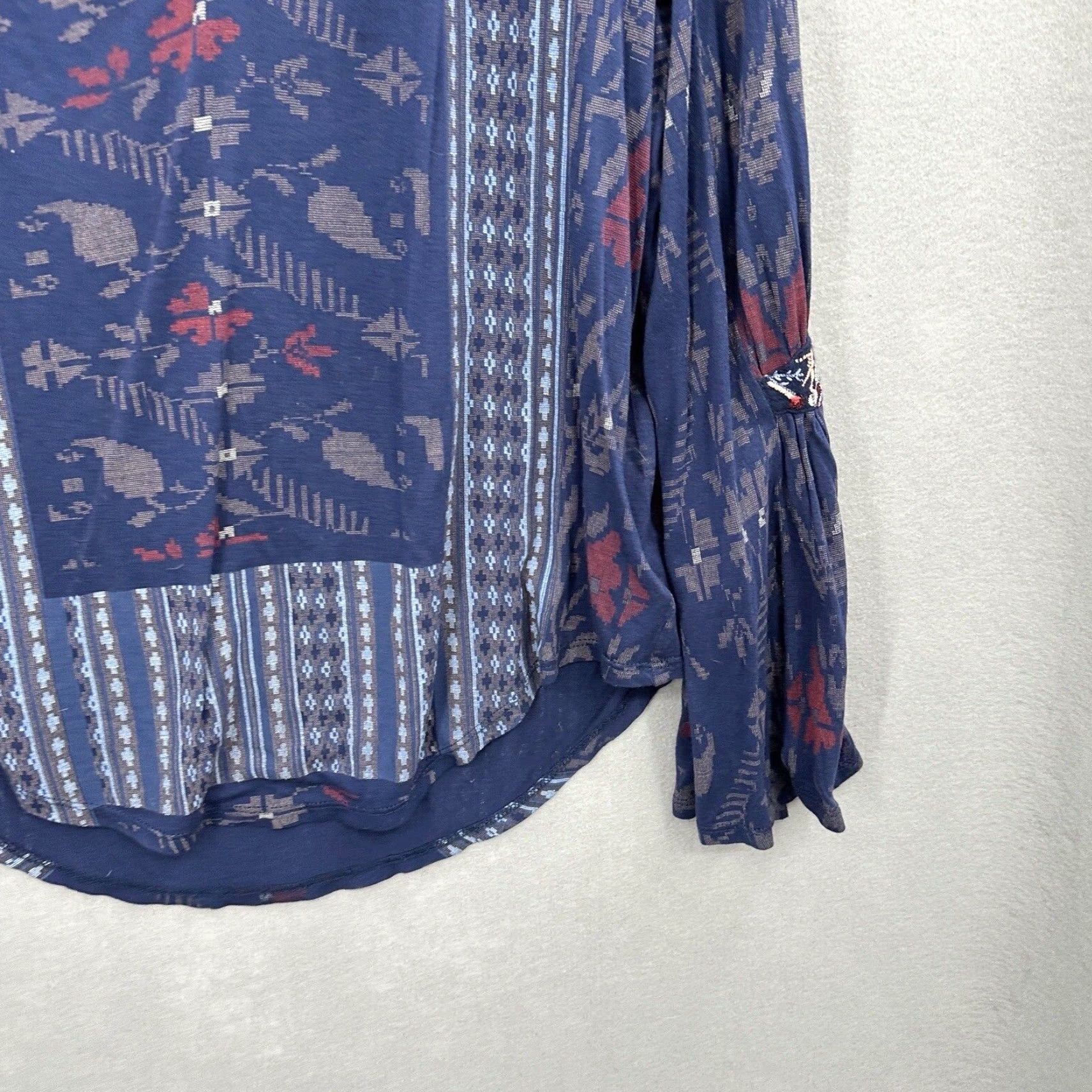 Lucky Brand Lucky Brand Blouse Shirt Womens Large Boho Tunic Long Sleeve Bell Sleeve V-Neck Knit Viscose Blue Floral Boho 70s 80s Modern Womens Size L / US 10 / IT 46 - 4 Thumbnail