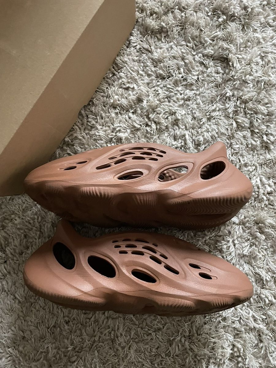 Adidas Adidas Yeezy Foam Runner Clay Red Size US 12 / EU 45 - 3 Thumbnail