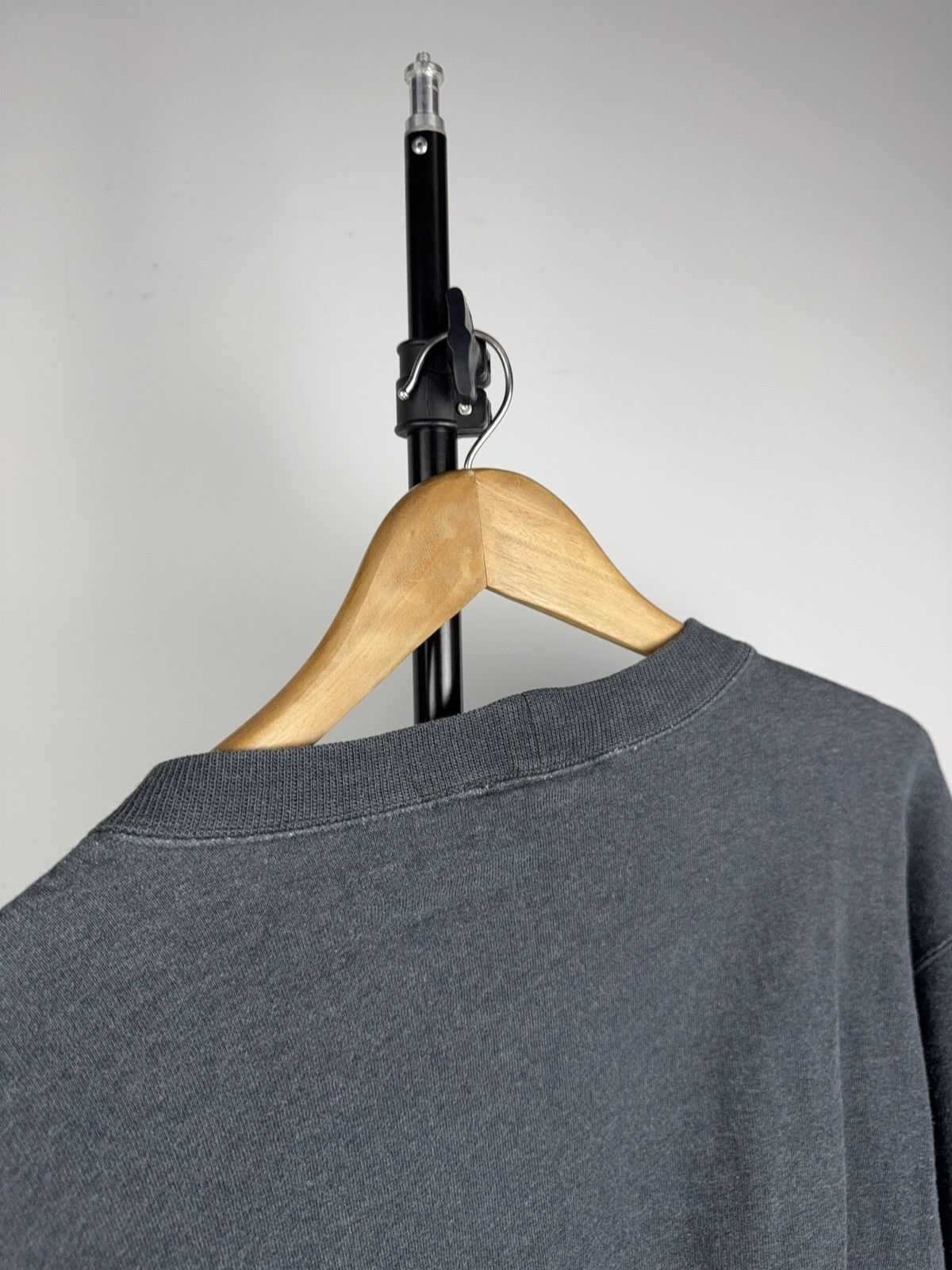 Hugo Boss 00s Hugo Boss Distressed Crewneck Sweatshirt Minimal Logo L Size US L / EU 52-54 / 3 - 14 Thumbnail