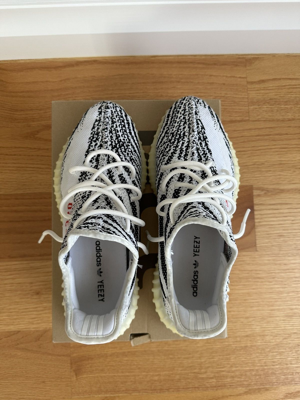 Adidas × Kanye West Adidas Yeezy Boost 350 v2 Zebra Size US 10.5 / EU 43-44 - 5 Thumbnail