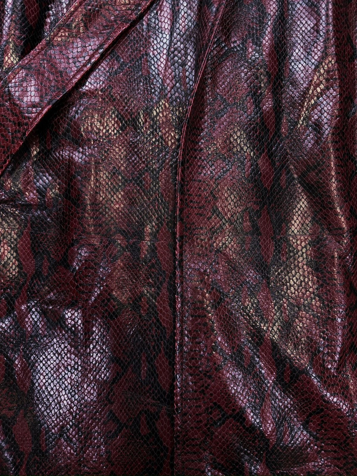 Balenciaga AW23 Balenciaga Snake Effect Belted Shoulder Pad Trench Coat Size US M / EU 48-50 / 2 - 5 Thumbnail
