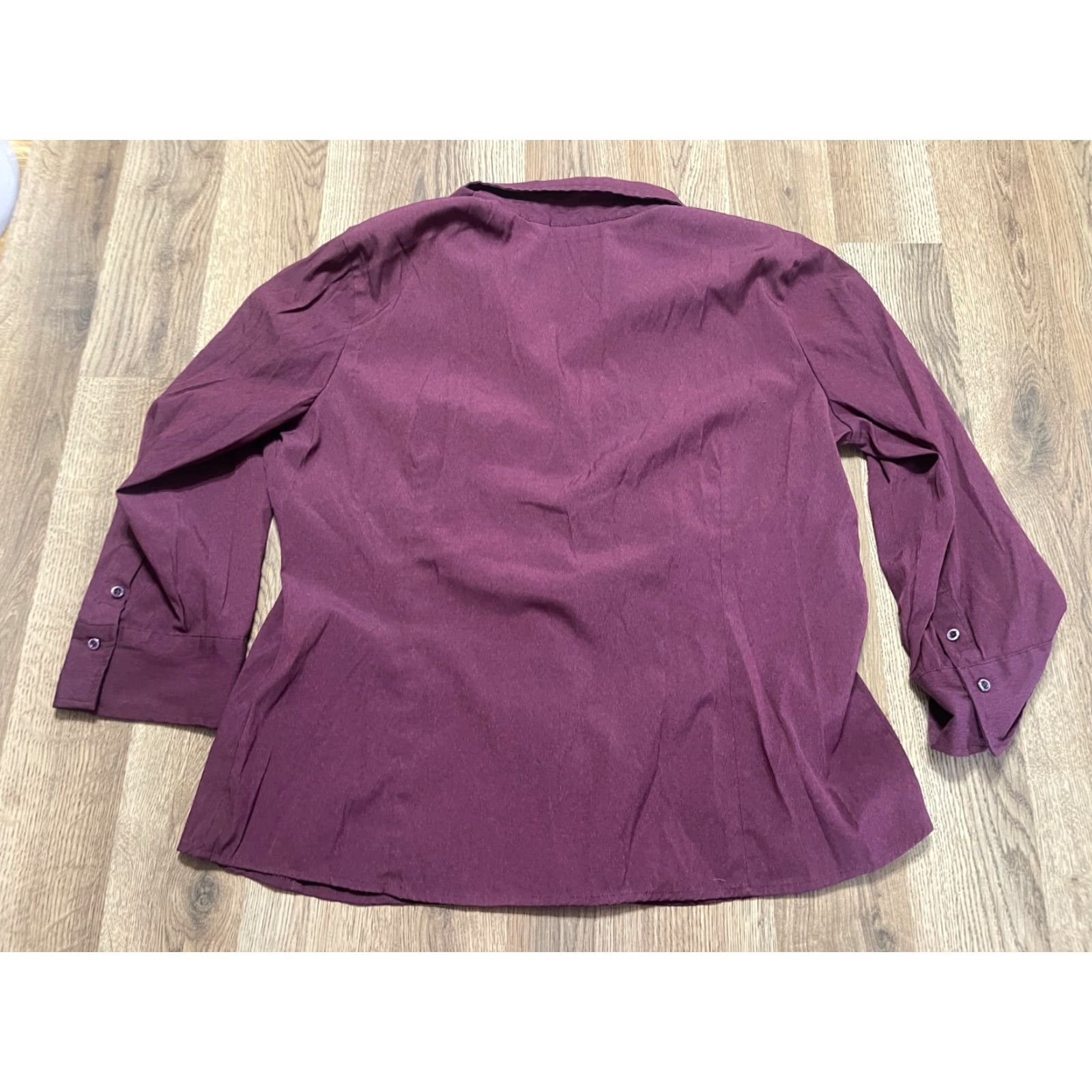 Apt. 9 apt. 9 Blouse Women's XL Maroon Button Up Long Sleeve Casual Fall Modern Regular Polyester Womens XL Blouse Button Up Size XL / US 12-14 / IT 48-50 - 2 Thumbnail