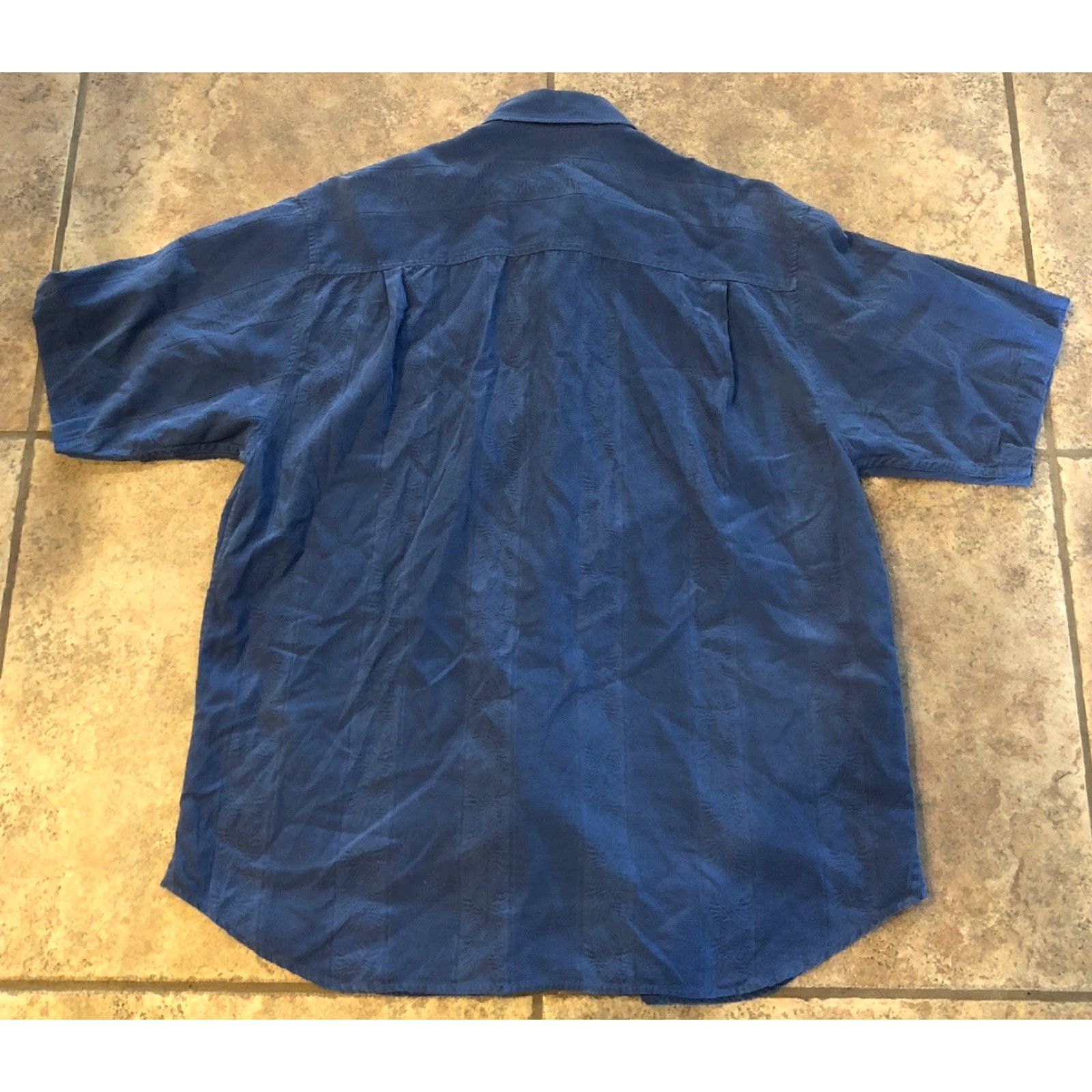 Tommy Bahama Tommy Bahama Mens Hawaiian Shirt Large Blue Silk Aloha Short Sleeve 90s Vintage Size US L / EU 52-54 / 3 - 4 Thumbnail
