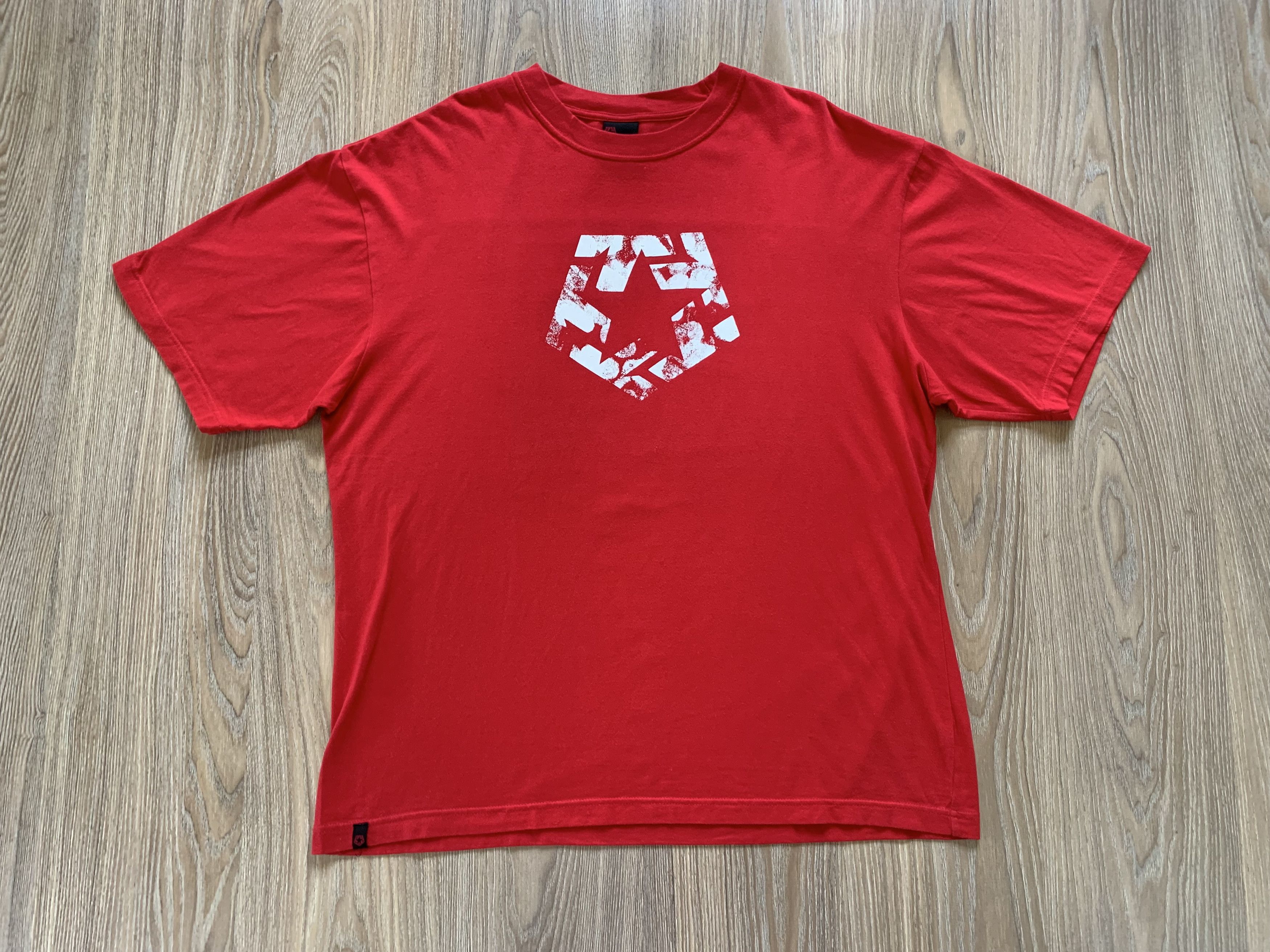 Tribal Streetwear × Vintage Tribal Gear Vintage Printed Logo T-Shirt Size US XXL / EU 58 / 5 - 2 Thumbnail
