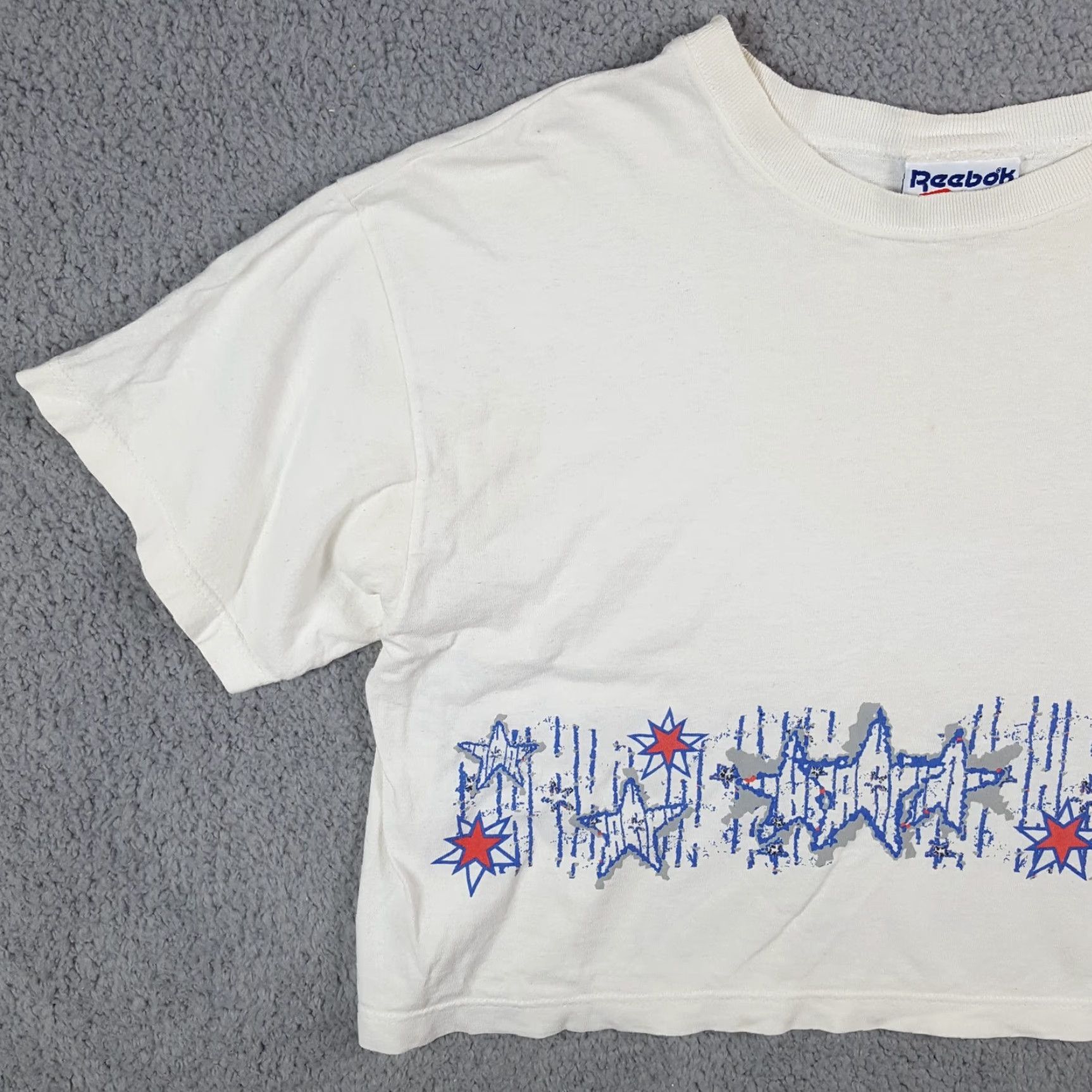 Reebok VINTAGE Reebok 90s Stars Cropped Athletic T-Shirt Women's Small White Short Sleeve Retro Y2K Size S / US 4 / IT 40 - 2 Thumbnail