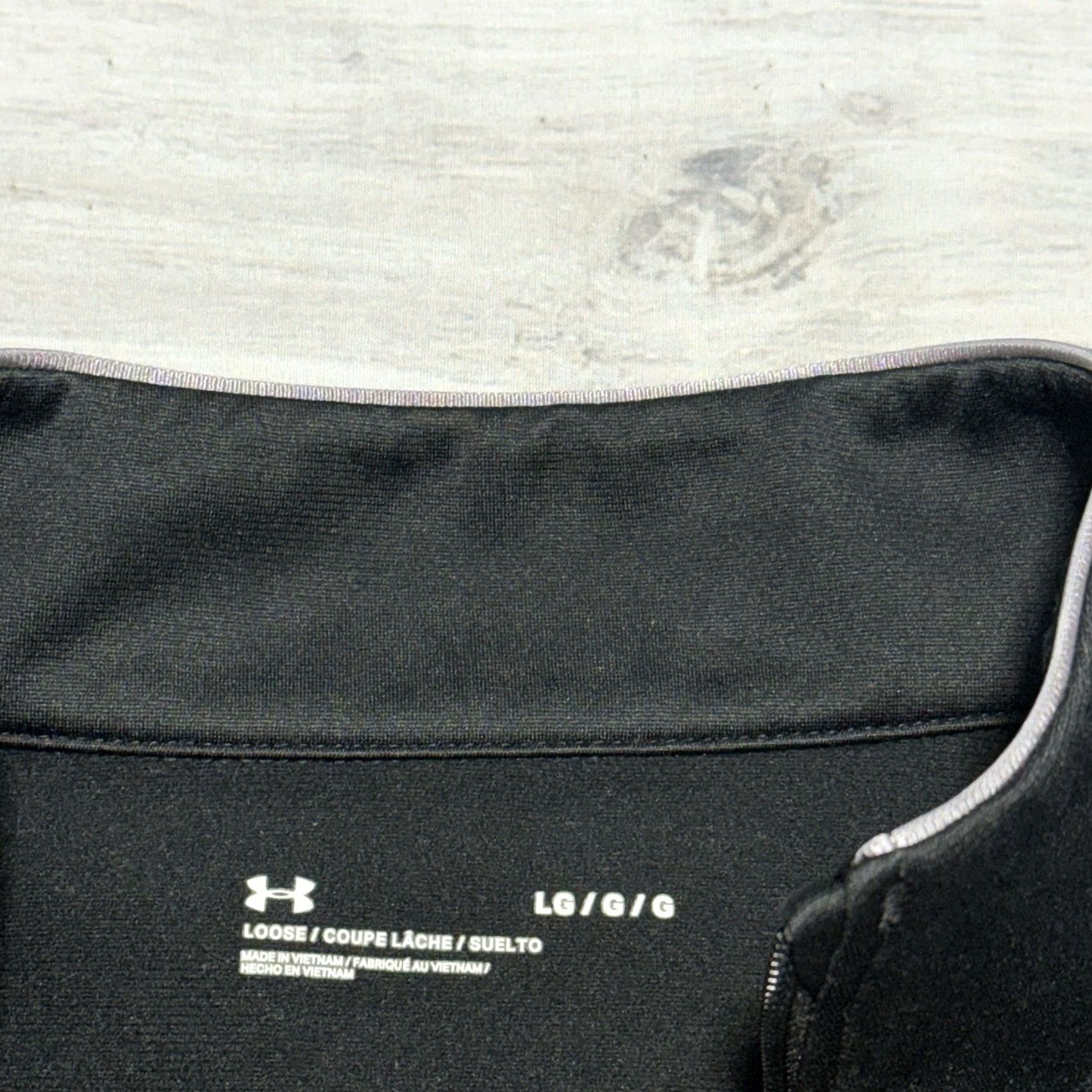 Under Armour Under Armour Track Jacket Mens L Black Full Zip Project Rock Iron Paradise Sports Jacket Regular Fit Size US L / EU 52-54 / 3 - 4 Thumbnail