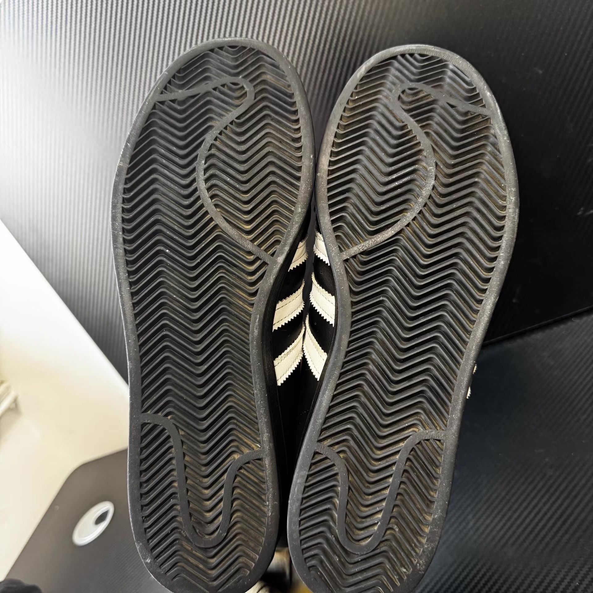 Adidas adidas Superstar Q11 Size US 10.5 / EU 43-44 - 2 Thumbnail