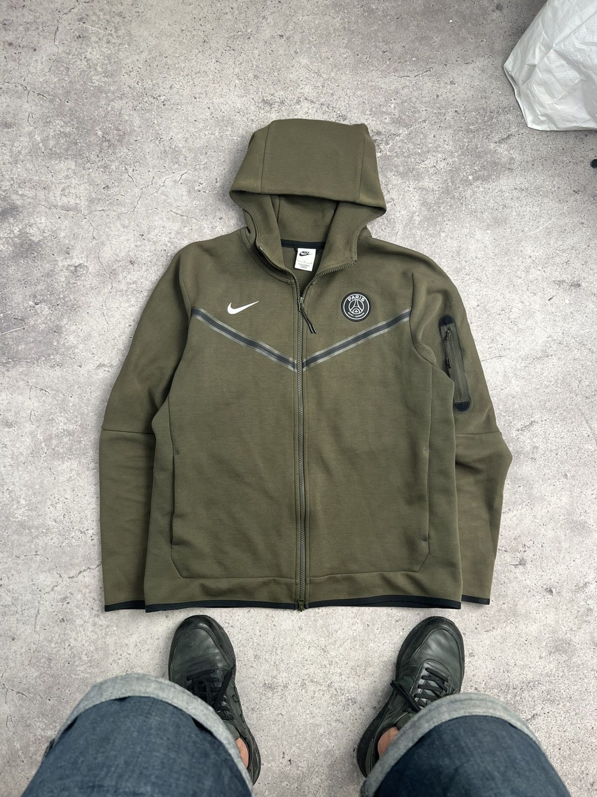 Nike Paris Saint-Germain PSG Tech Fleece Pack Zip Hoodie Size L Size US L / EU 52-54 / 3 - 2 Thumbnail