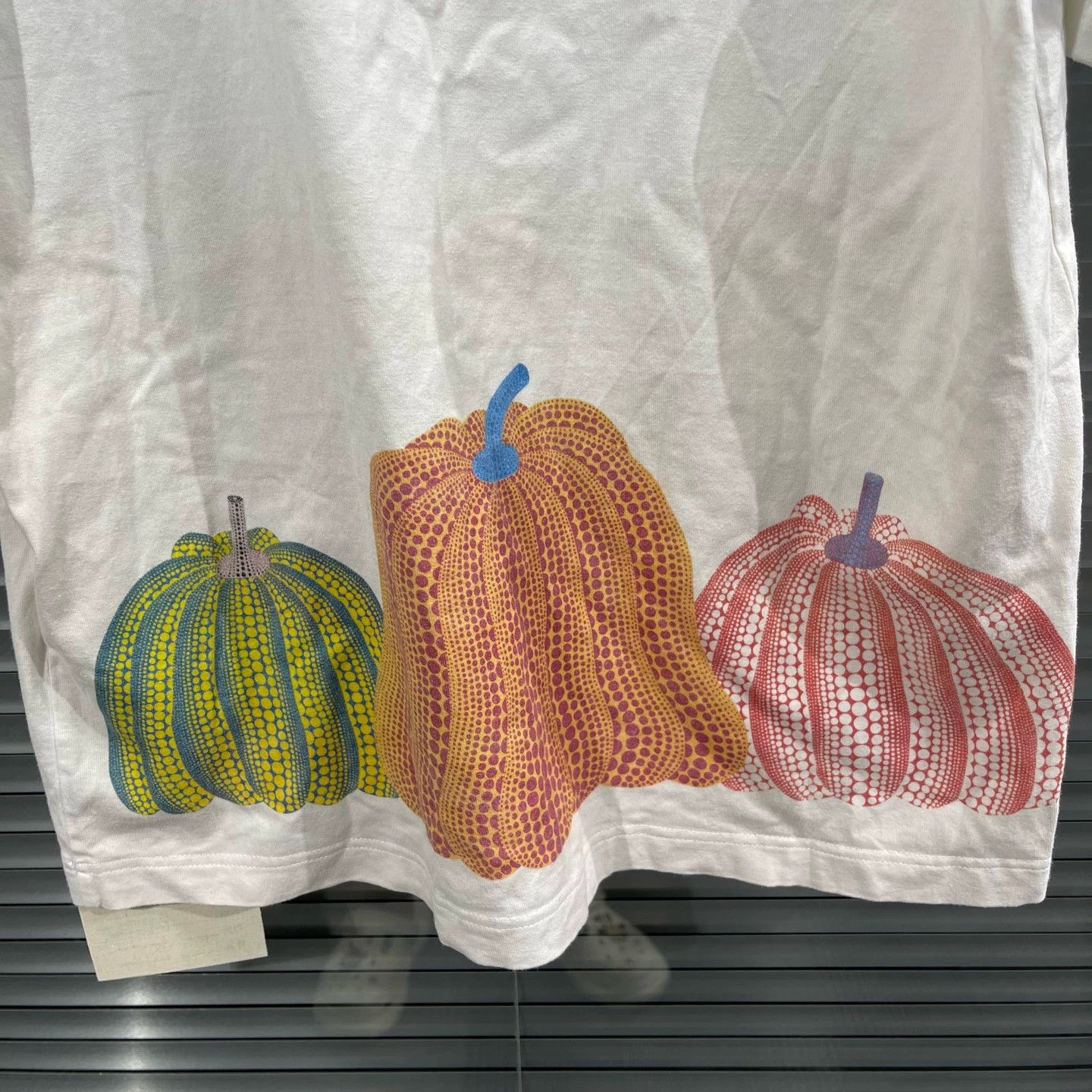 Louis Vuitton Louis Vuitton 23ss Yayoi Kusama Polka Dot Pumpkin Print Short Sleeve Tee S Size US S / EU 44-46 / 1 - 6 Thumbnail