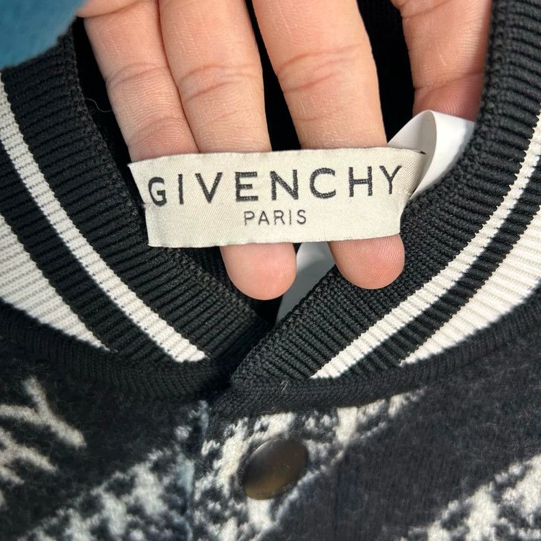 Givenchy Givenchy Classic black and white wool baseball jacket size Size US M / EU 48-50 / 2 - 3 Thumbnail