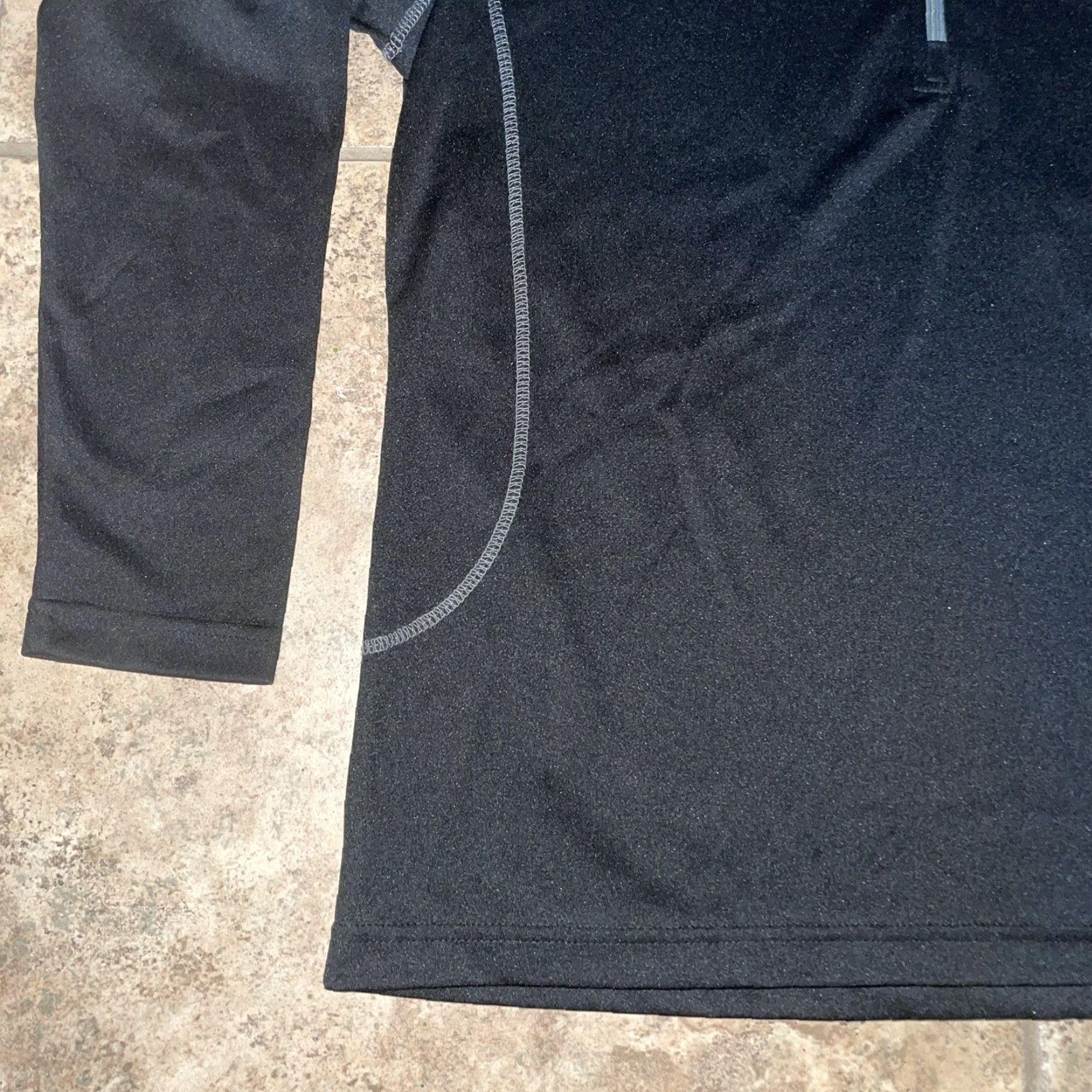 TravisMathew Travis Matthew jacket Woman L Black pull over Basic Jacket Size L / US 10 / IT 46 - 3 Thumbnail